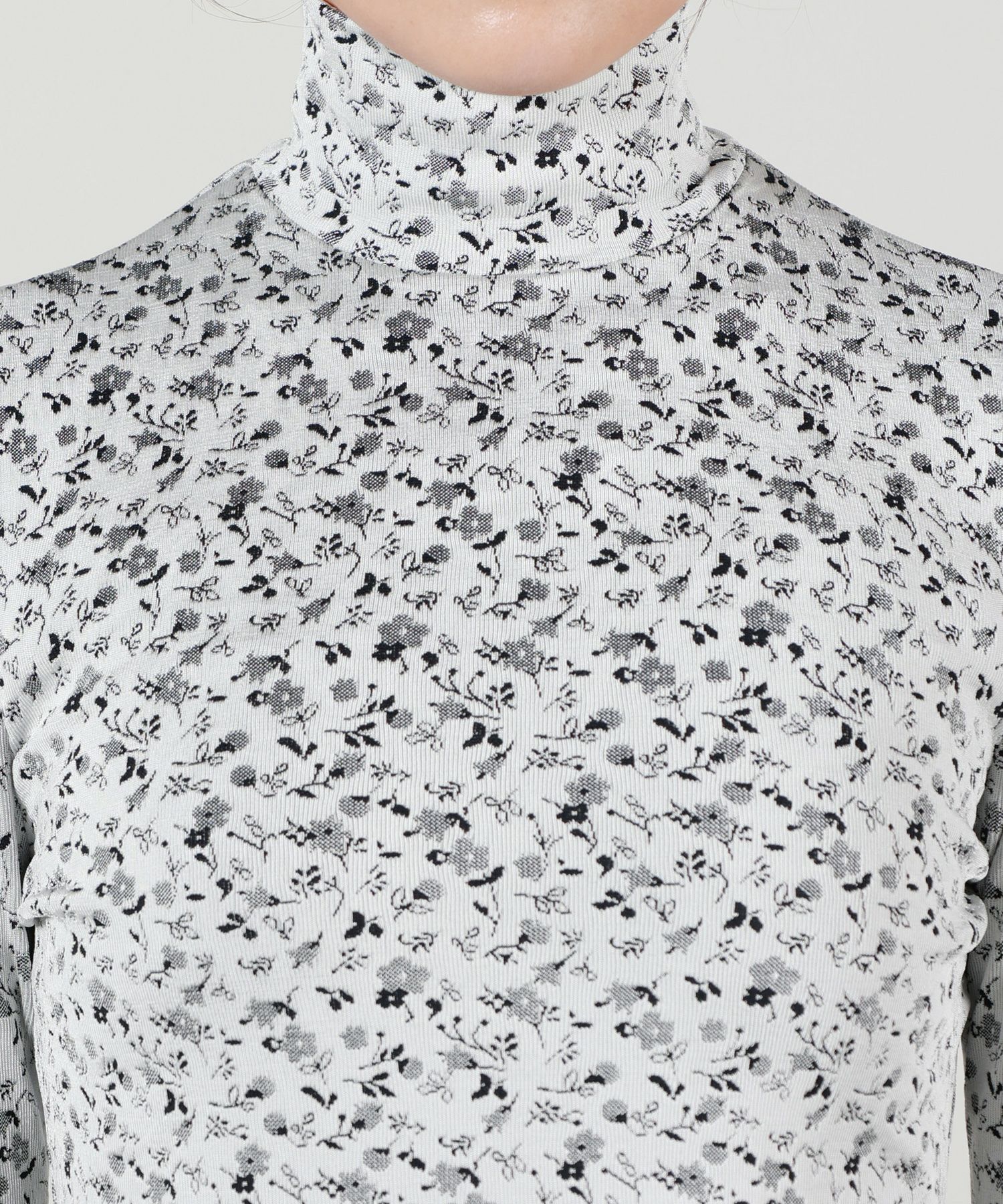 Mame Kurogouchi(マメ クロゴウチ)】Floral Jacquard Fraise Stitch