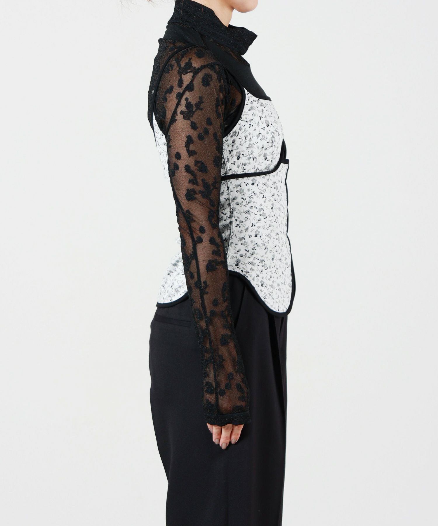 Mame Kurogouchi(マメ クロゴウチ)】Floral Jacquard Fraise Stitch