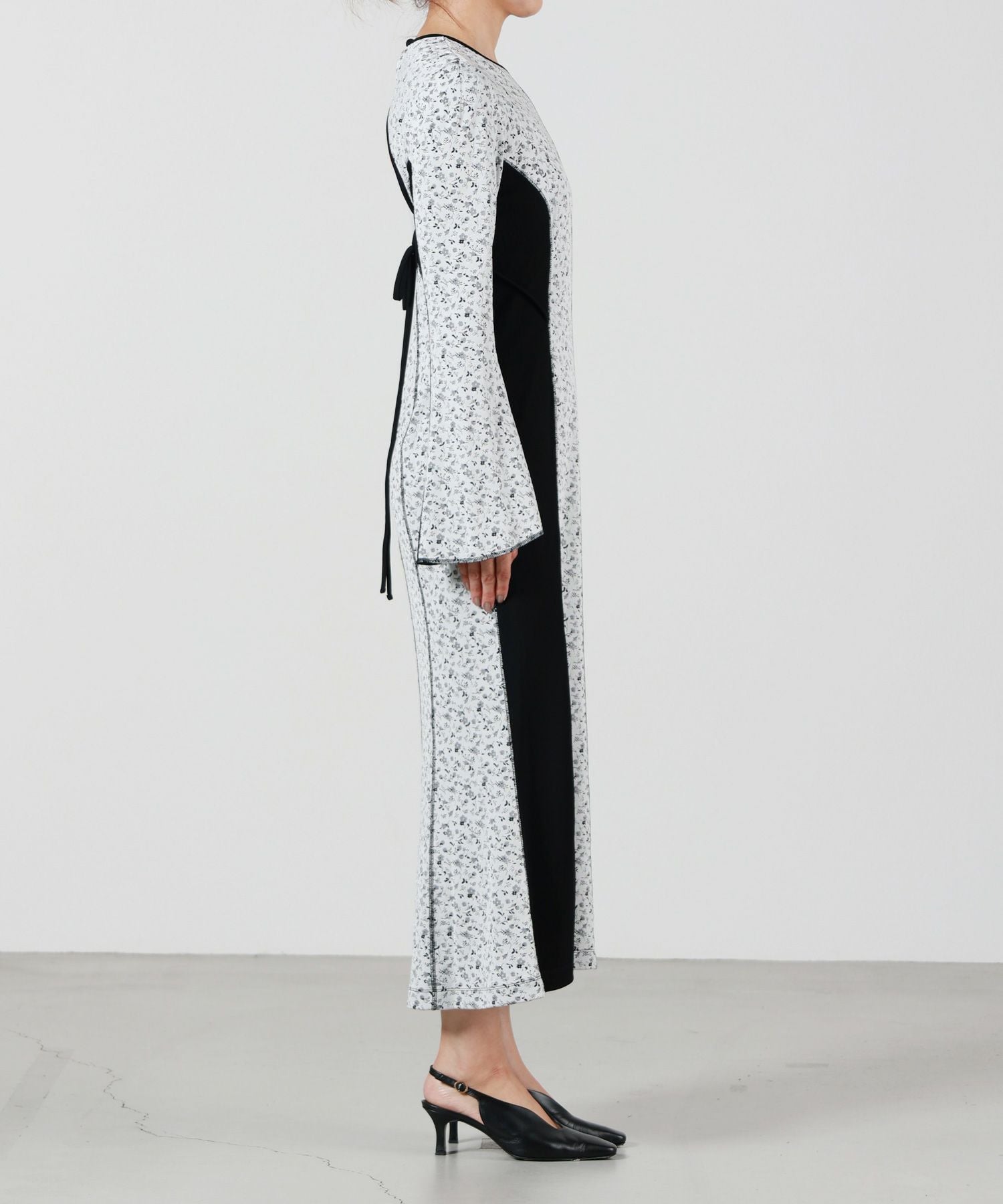 Mame Kurogouchi(マメ クロゴウチ)】Floral Jacquard Fraise Stitch