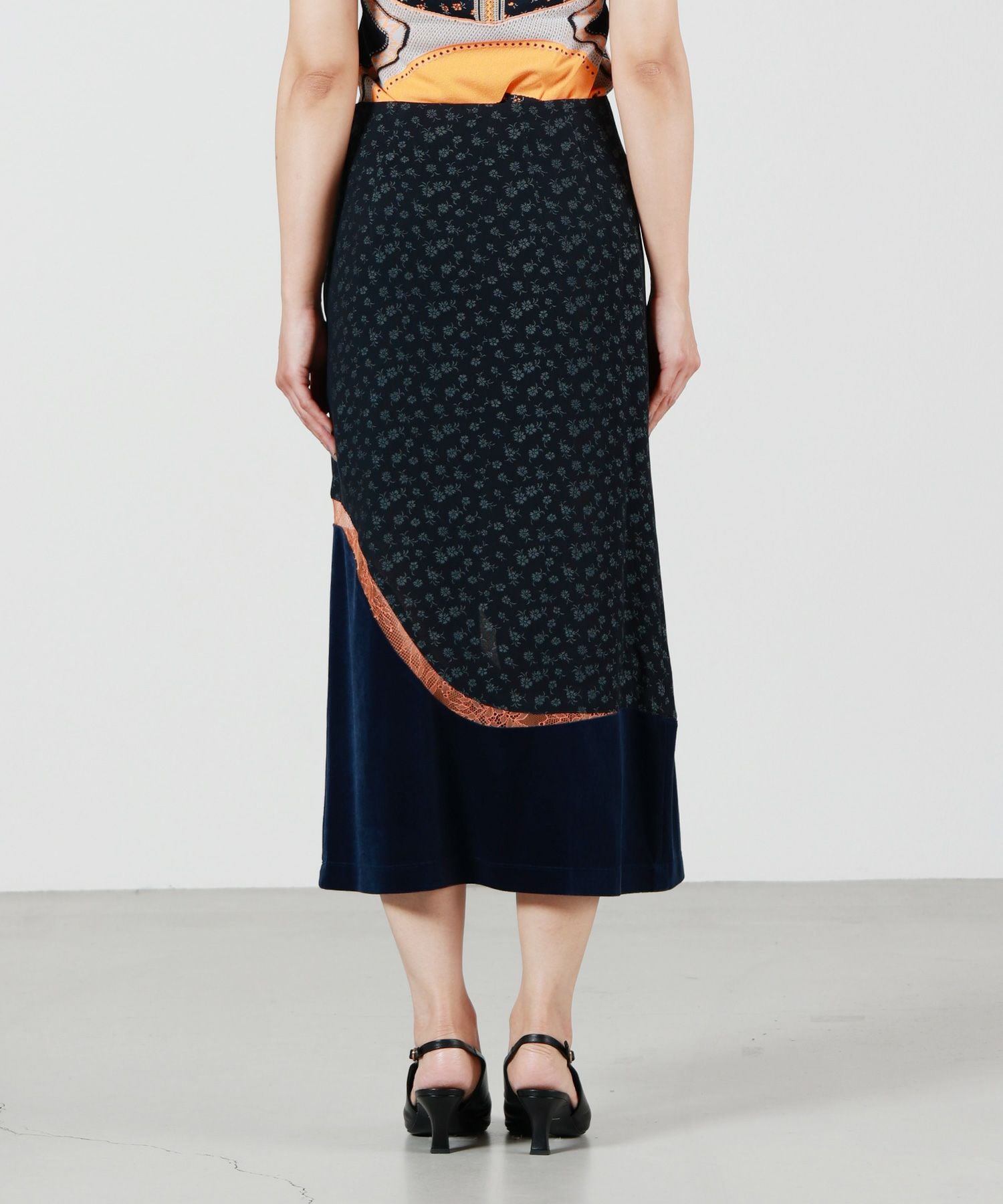Mame Kurogouchi(マメ クロゴウチ)】Cupro Triacetate Floral Jacquard