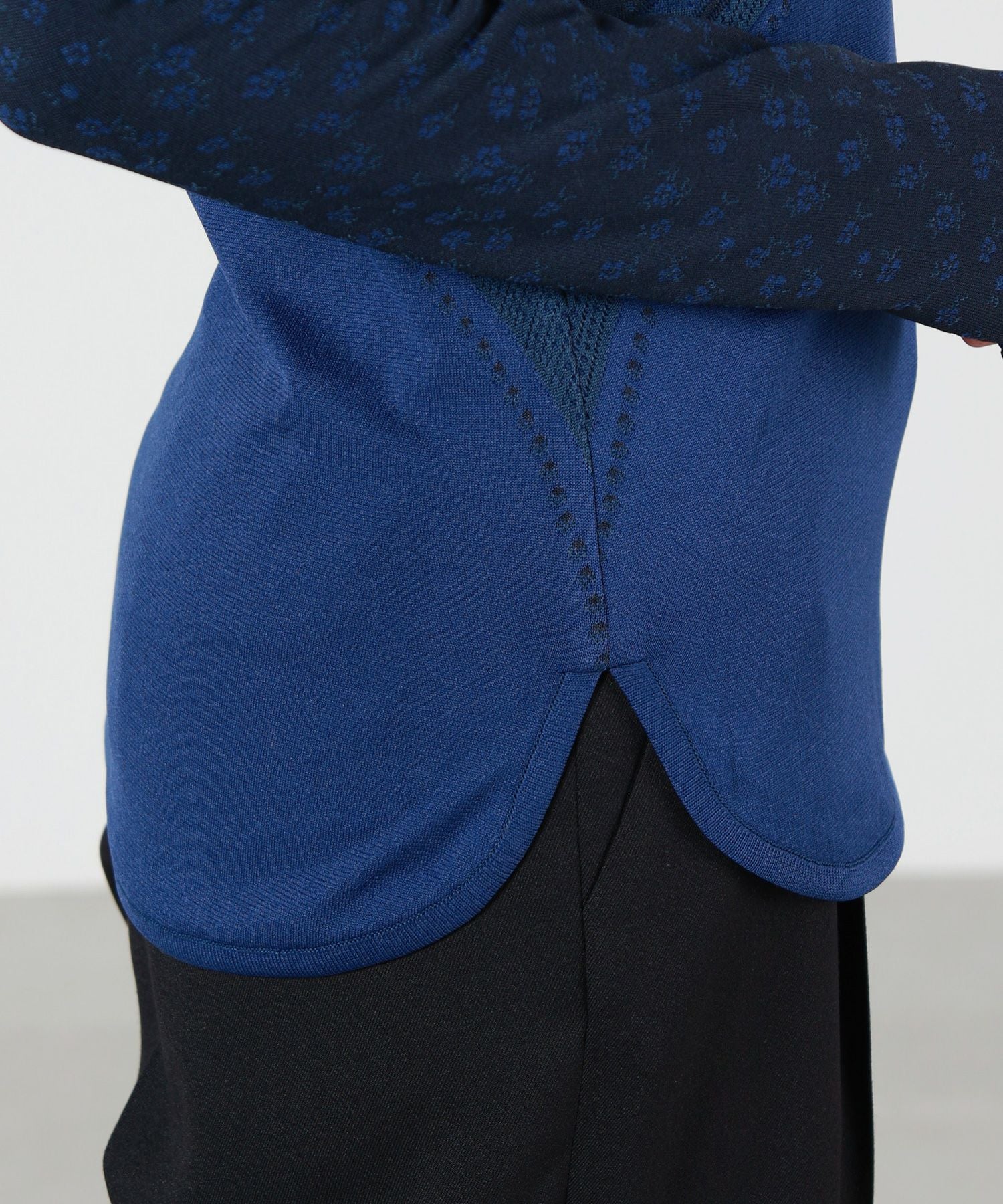 Mame Kurogouchi(マメ クロゴウチ)】 PARIGOT別注 FLORAL JACQUARD