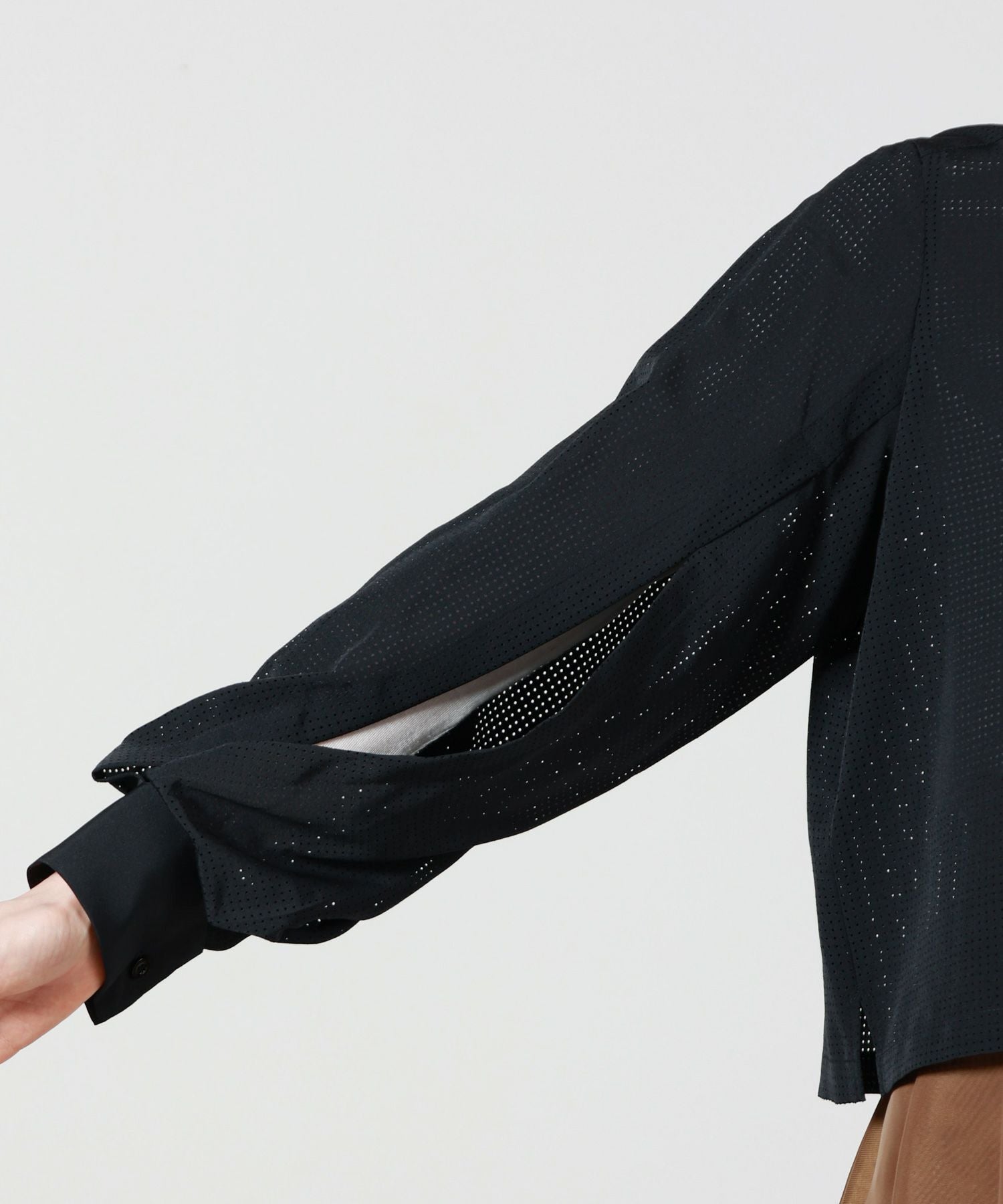 HYKE(ハイク)】 PERFORATED BLOUSE｜PARIGOT ONLINE（パリゴオンライン）