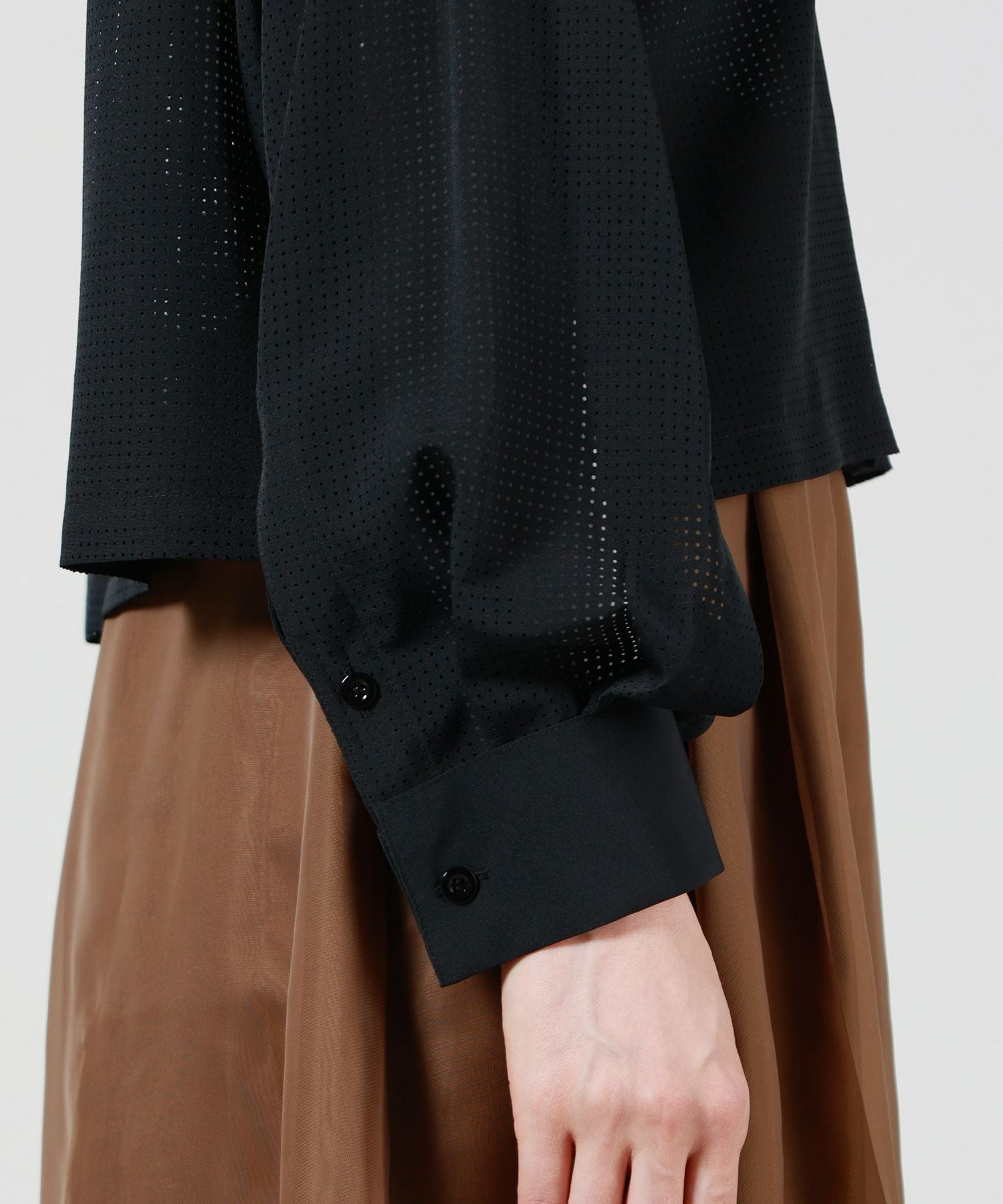 HYKE(ハイク)】 PERFORATED BLOUSE｜PARIGOT ONLINE（パリゴオンライン）