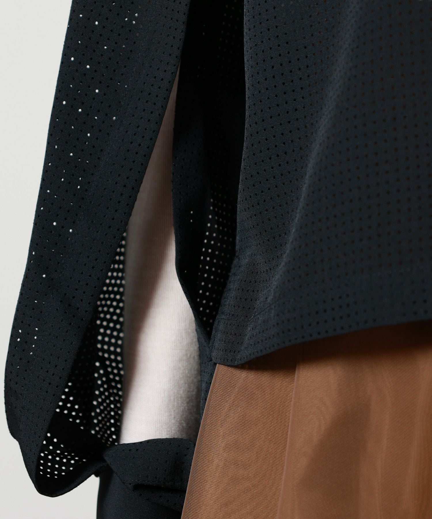 HYKE(ハイク)】 PERFORATED BLOUSE｜PARIGOT ONLINE（パリゴオンライン）