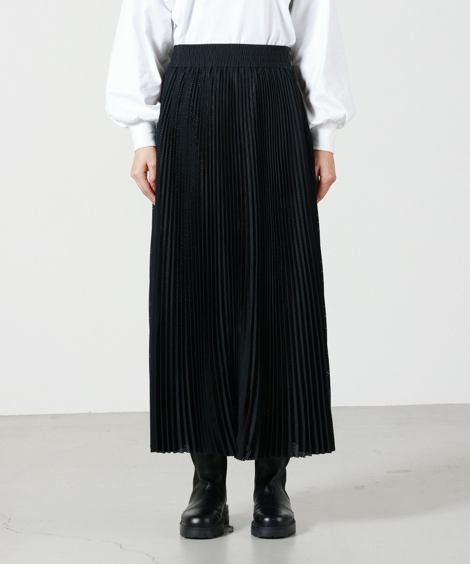 HYKE(ハイク)】 PERFORATED PLEATED SKIRT｜PARIGOT ONLINE（パリゴ