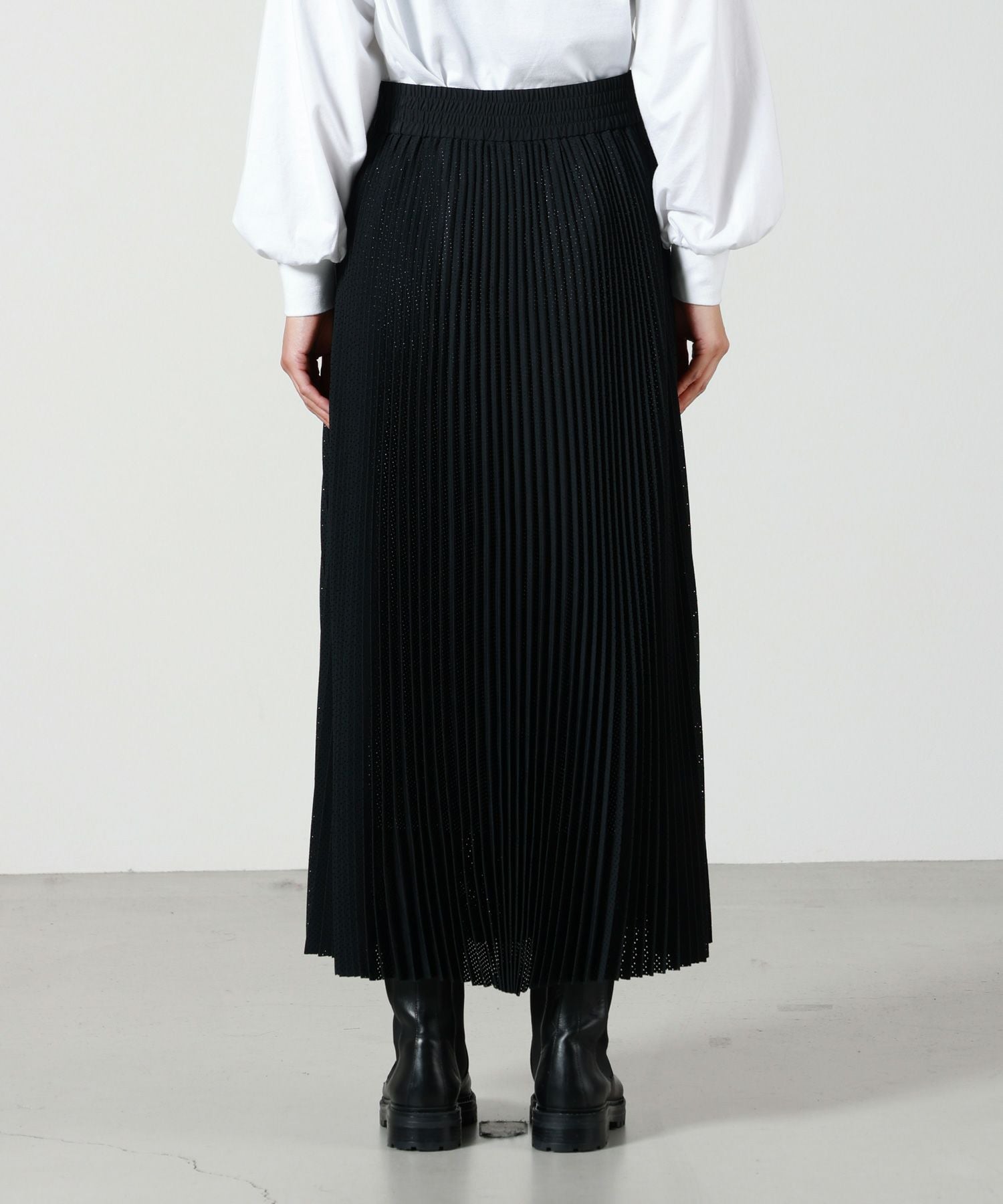 HYKE(ハイク)】 PERFORATED PLEATED SKIRT｜PARIGOT ONLINE（パリゴ
