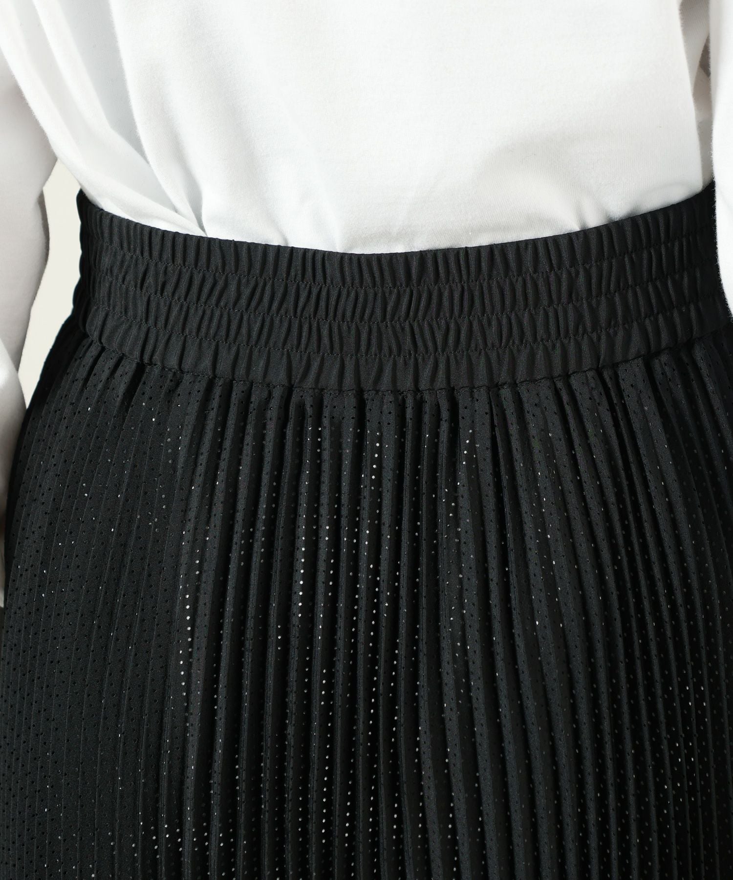 HYKE(ハイク)】 PERFORATED PLEATED SKIRT｜PARIGOT ONLINE（パリゴ