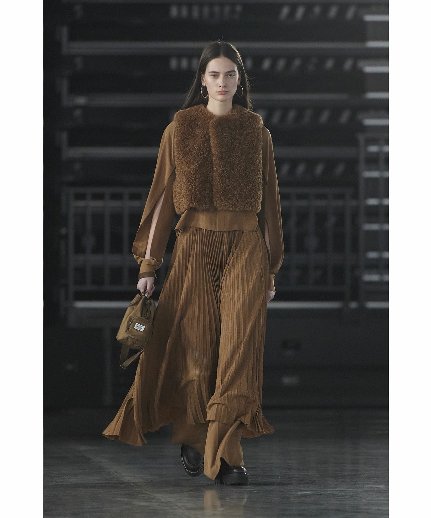 HYKE(ハイク)】 PERFORATED PLEATED SKIRT｜PARIGOT ONLINE（パリゴ