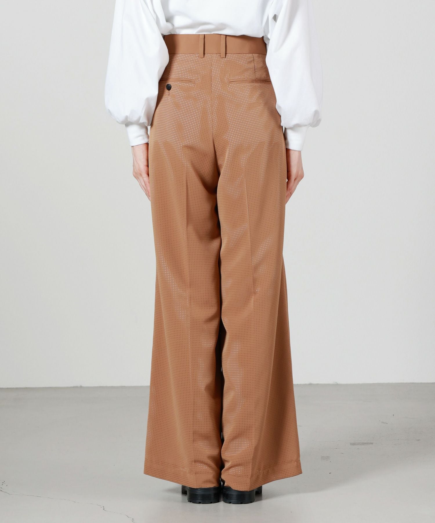 HYKE(ハイク)】 PERFORATED PANTS｜PARIGOT ONLINE（パリゴオンライン）