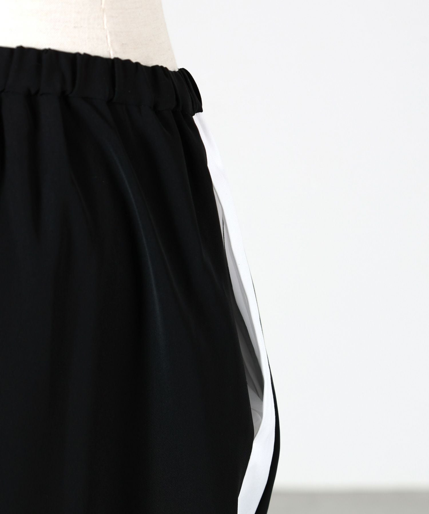 ENFOLD(エンフォルド)】 SHIRT-LAYERED WIDE-PANTS｜PARIGOT ONLINE