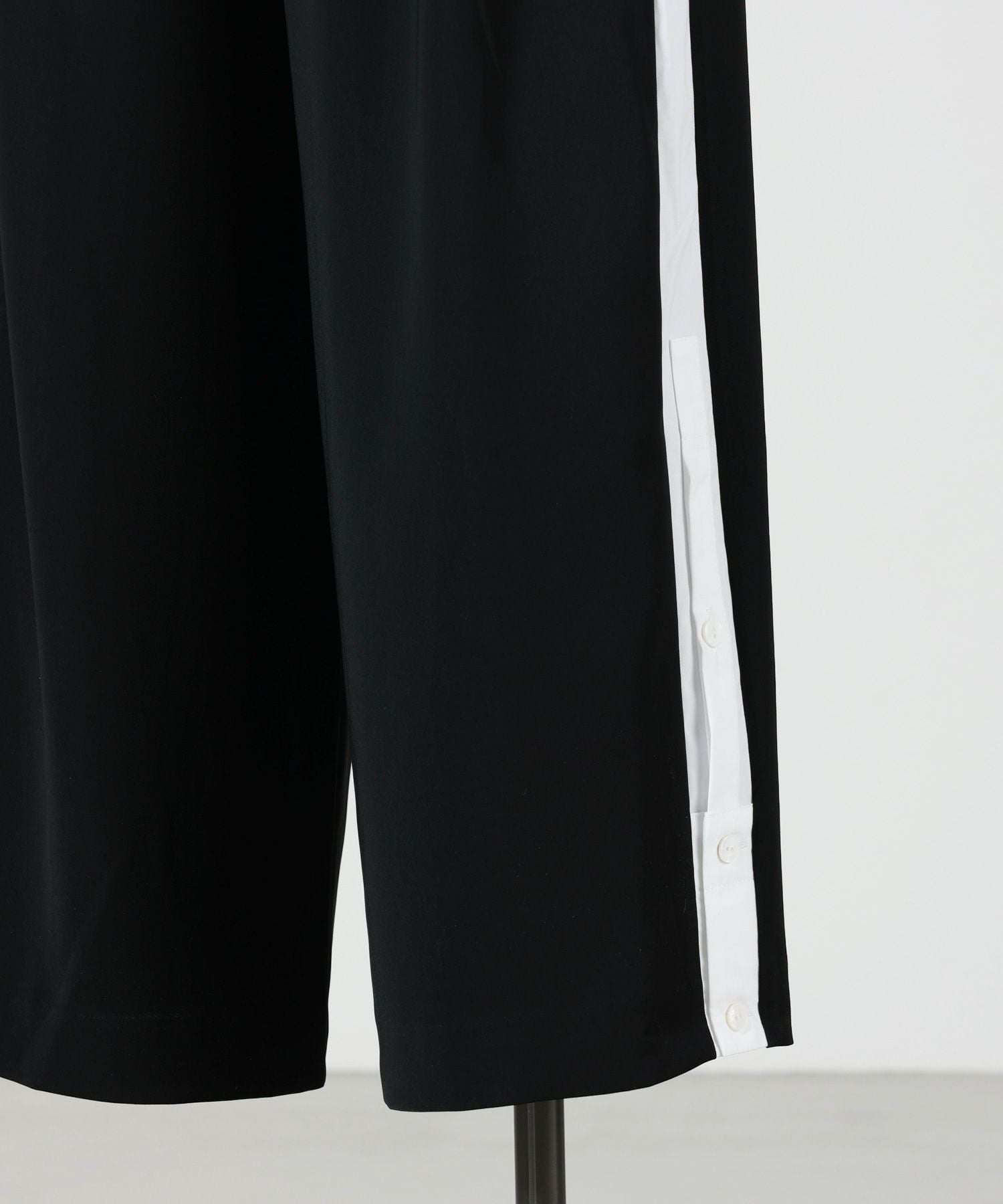 ENFOLD(エンフォルド)】 SHIRT-LAYERED WIDE-PANTS｜PARIGOT ONLINE