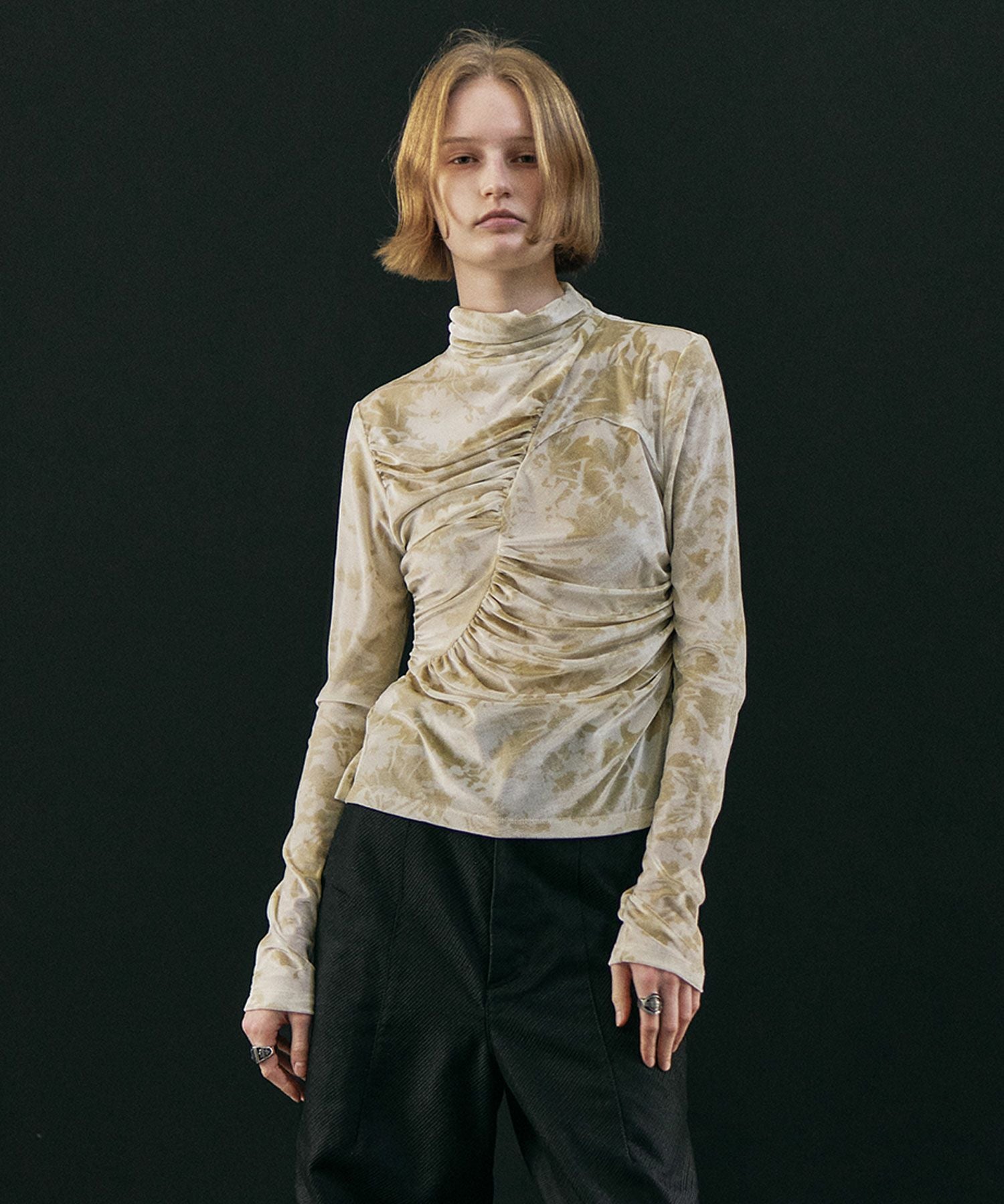PHOTOCOPIEU(フォトコピュー)】 OONA ASYMMETRIC JERSEY TOP｜PARIGOT