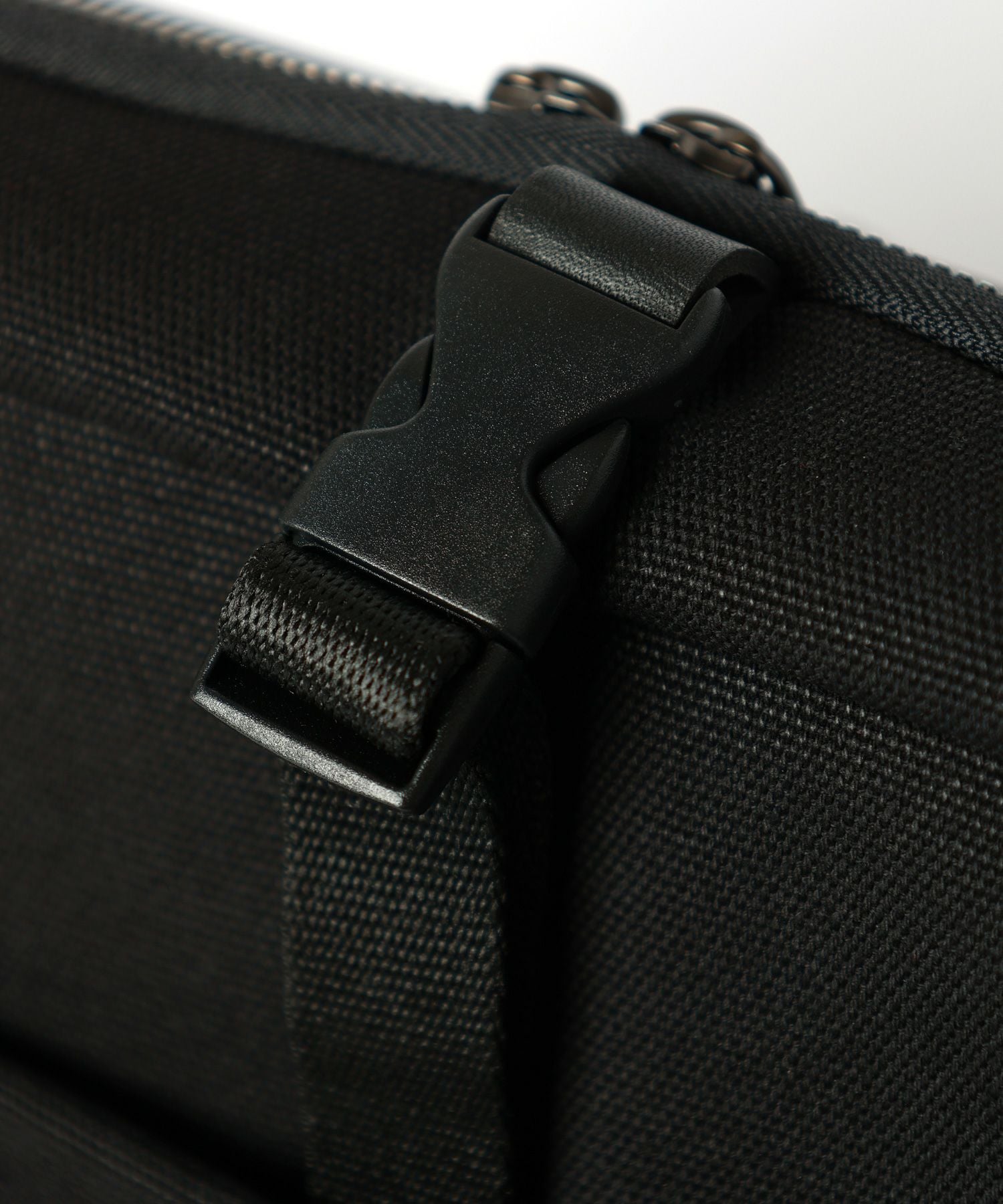 cote&ciel(コートエシエル)】 Riss Coated Canvas Black｜PARIGOT