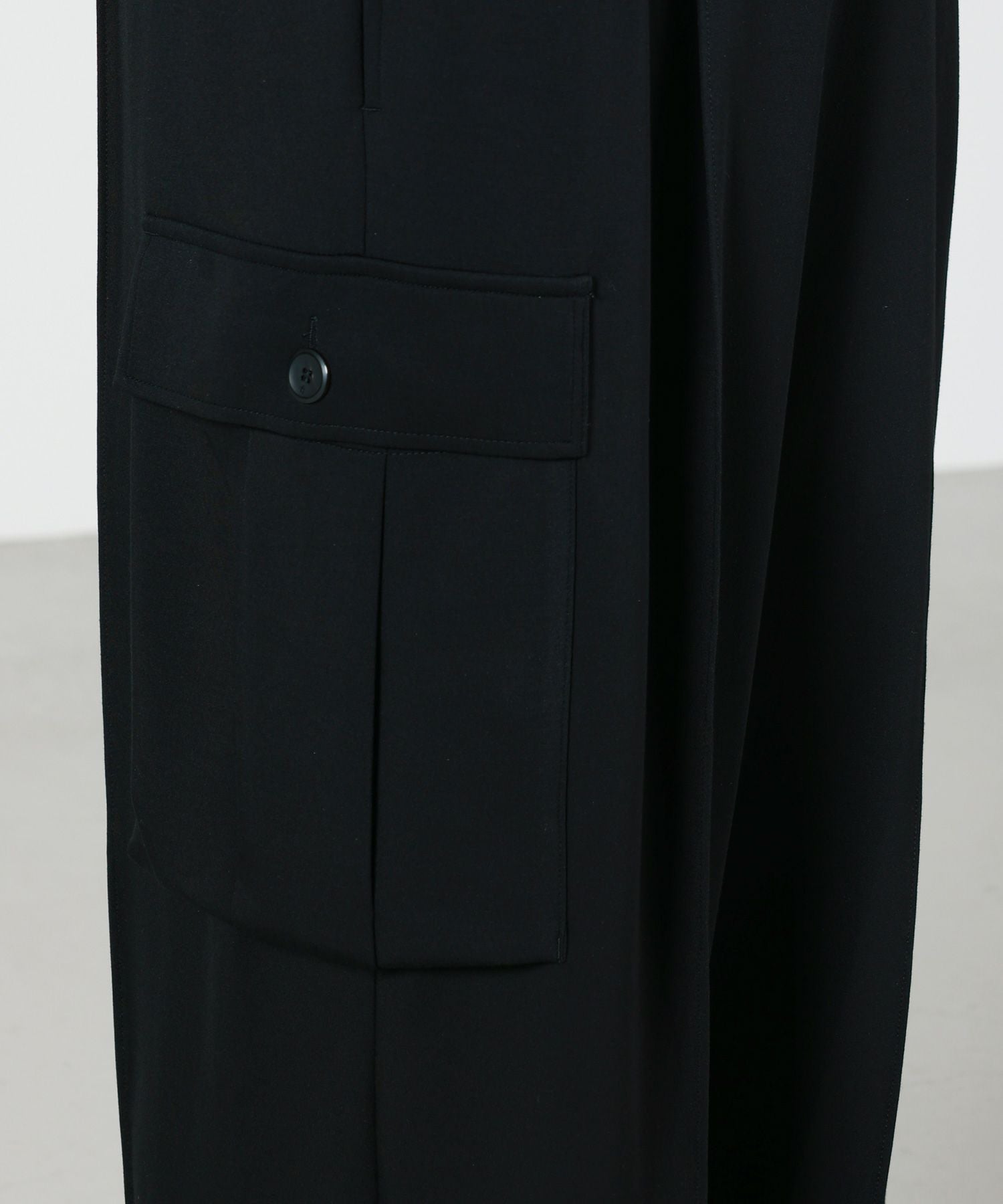 th products(ティーエイチプロダクツ)】 Wide Cargo Pants｜PARIGOT