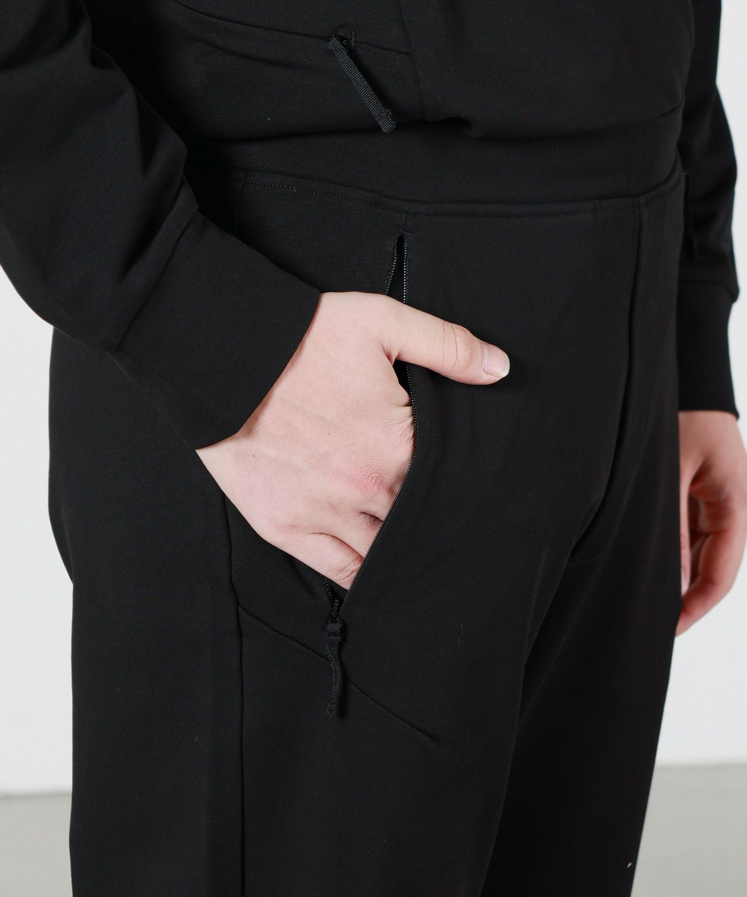 C.P. Company(シーピーカンパニー)】 SWEATPANTS JOGGING PANTS
