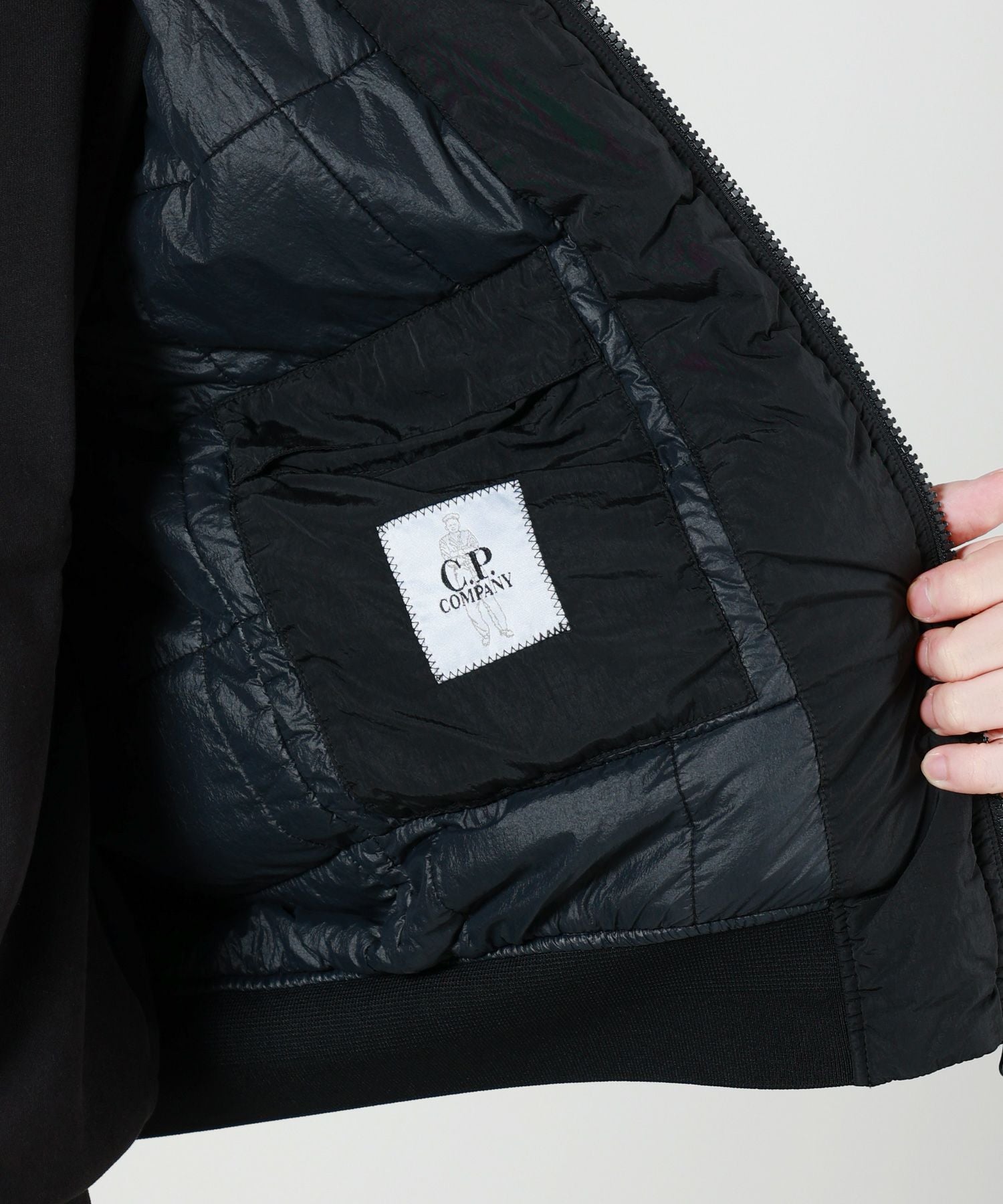 C.P. Company(シーピーカンパニー)】 OUTER WEAR MEDIUM JKT CHROME-R