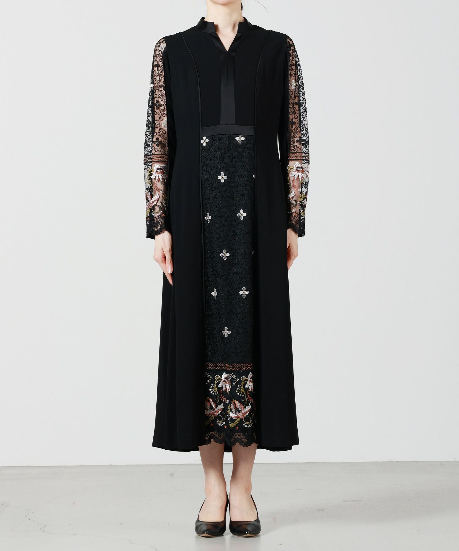 MURRAL(ミューラル)】 Framed flower lace dress｜PARIGOT ONLINE