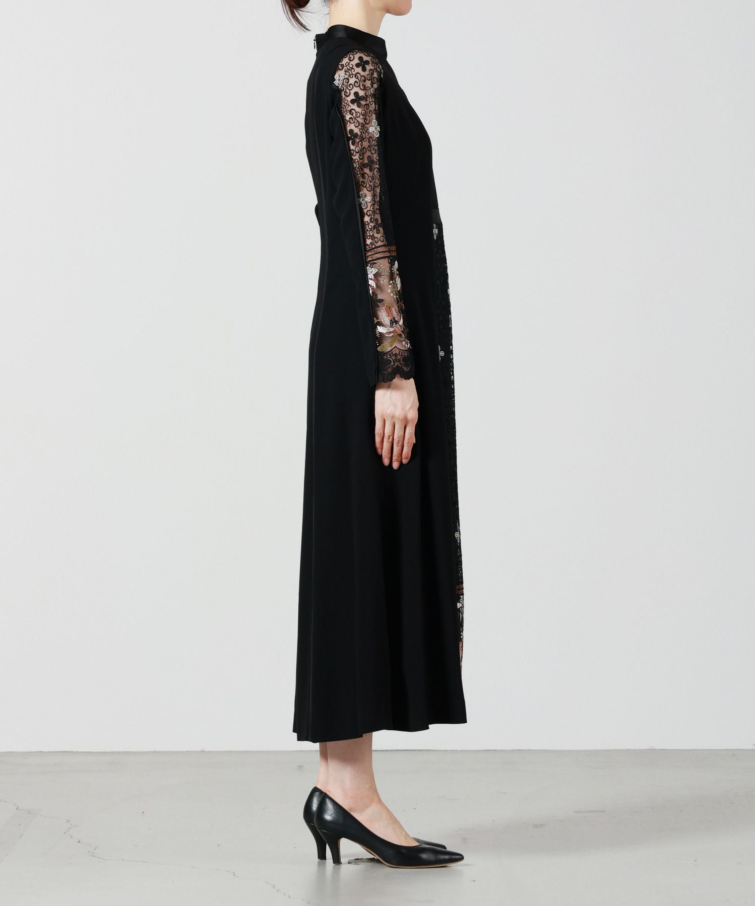 MURRAL(ミューラル)】 Framed flower lace dress｜PARIGOT ONLINE