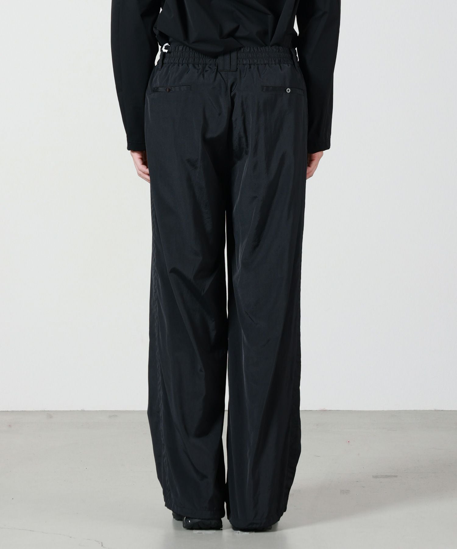 YOKE(ヨーク)】 SILK NYLON ZIP 3PLEATED WIDE-LEG EASY PANTS