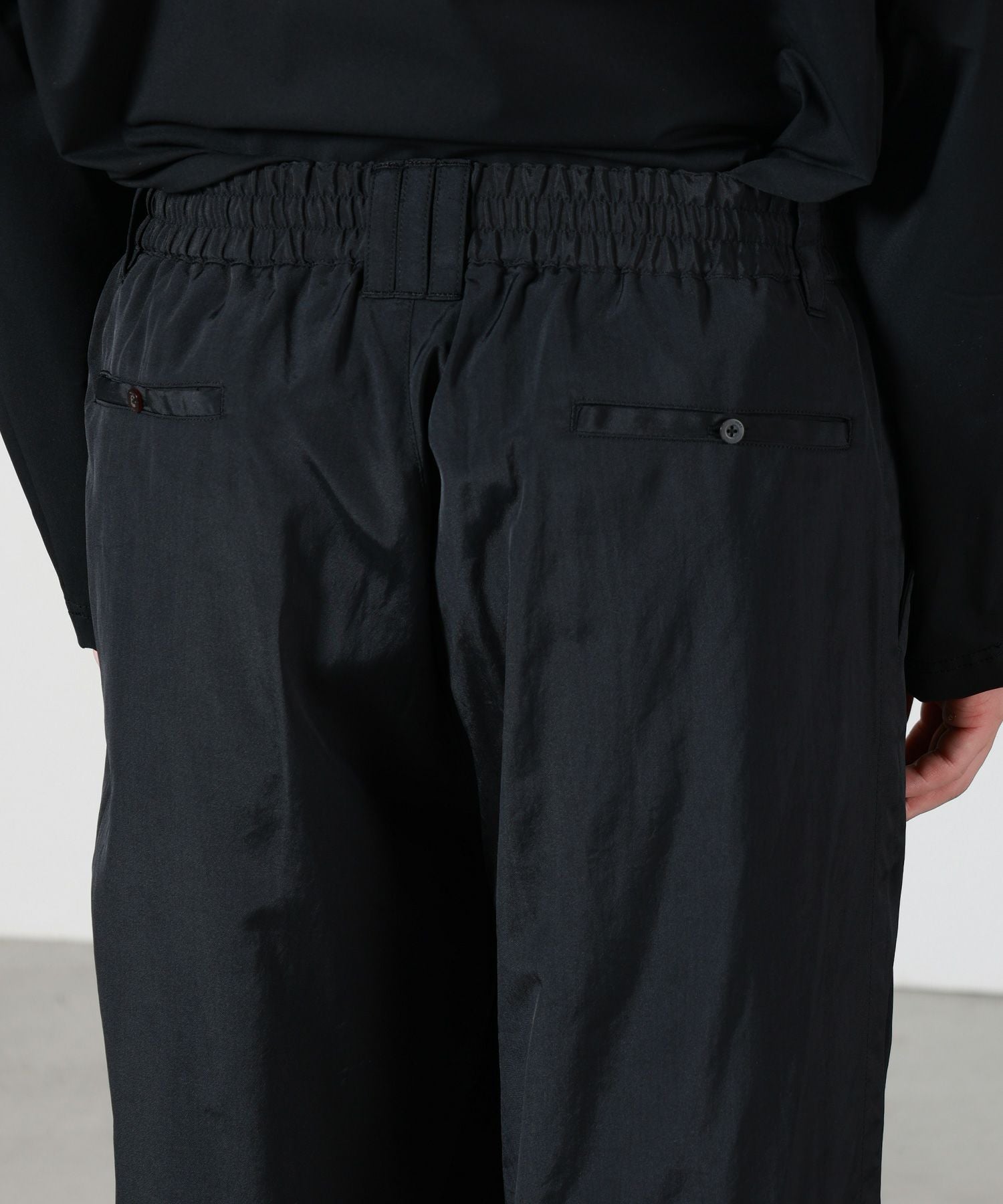YOKE(ヨーク)】 SILK NYLON ZIP 3PLEATED WIDE-LEG EASY PANTS