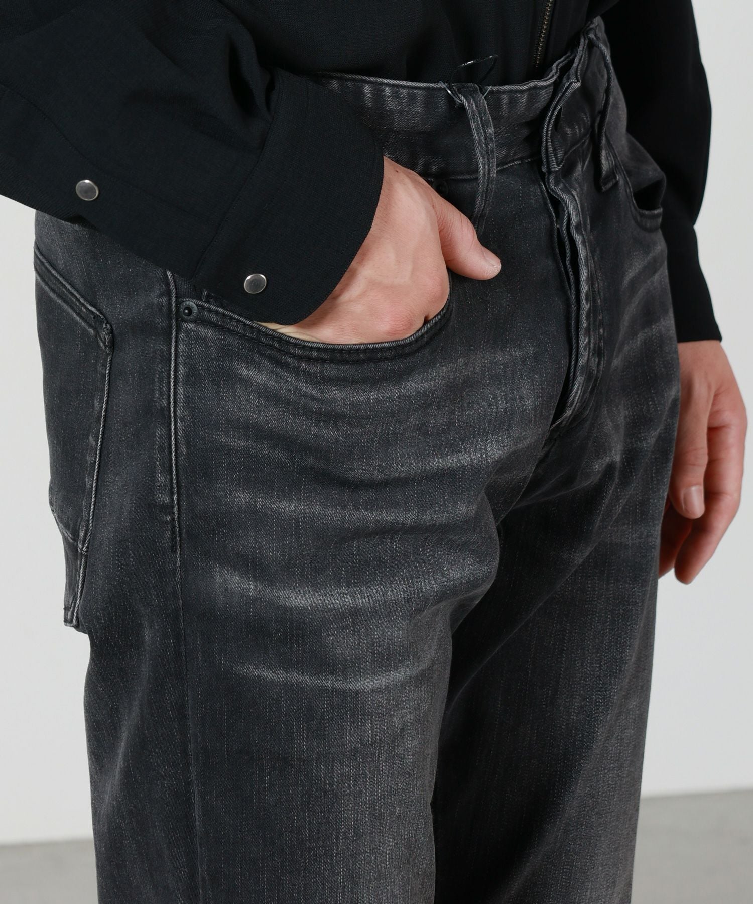 DENHAM(デンハム)】 RAZOR スリムフィットテーパードデニム｜PARIGOT