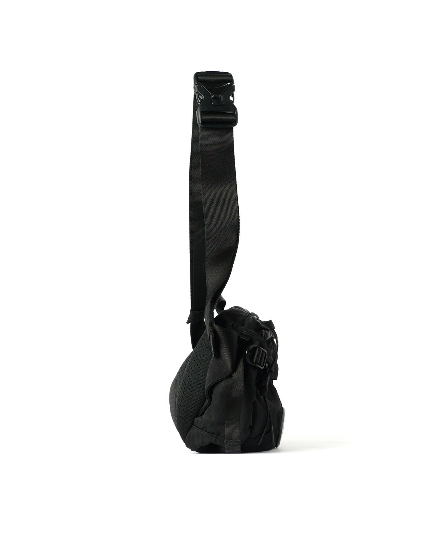 C.P. Company(シーピー カンパニー)】 NYLON B LENS WAIST BAG