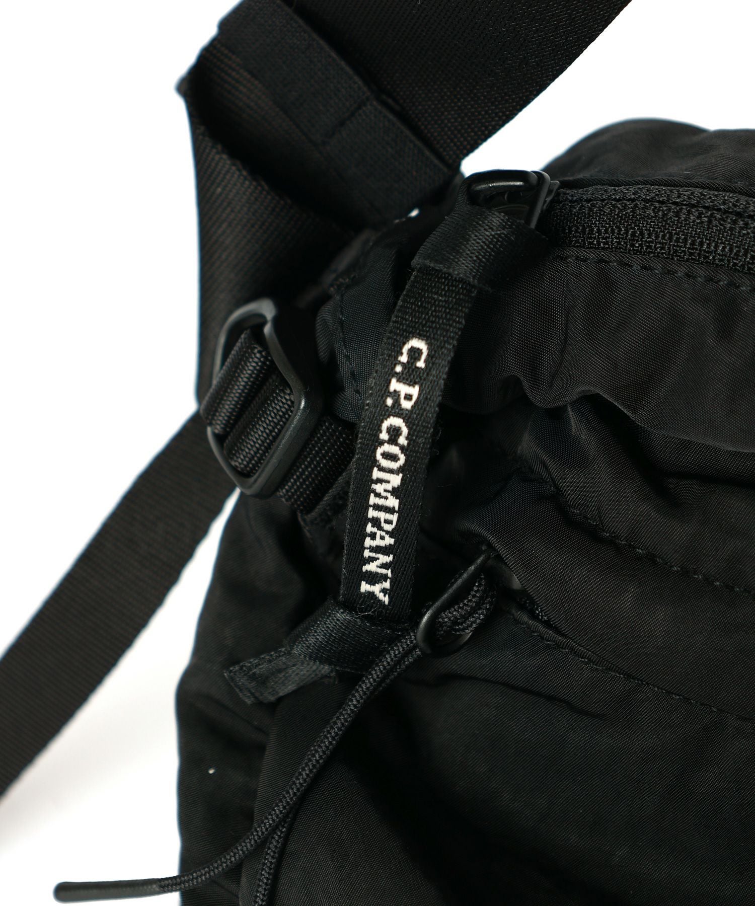 C.P. Company(シーピー カンパニー)】 ACC BAG IN NYLON B｜PARIGOT
