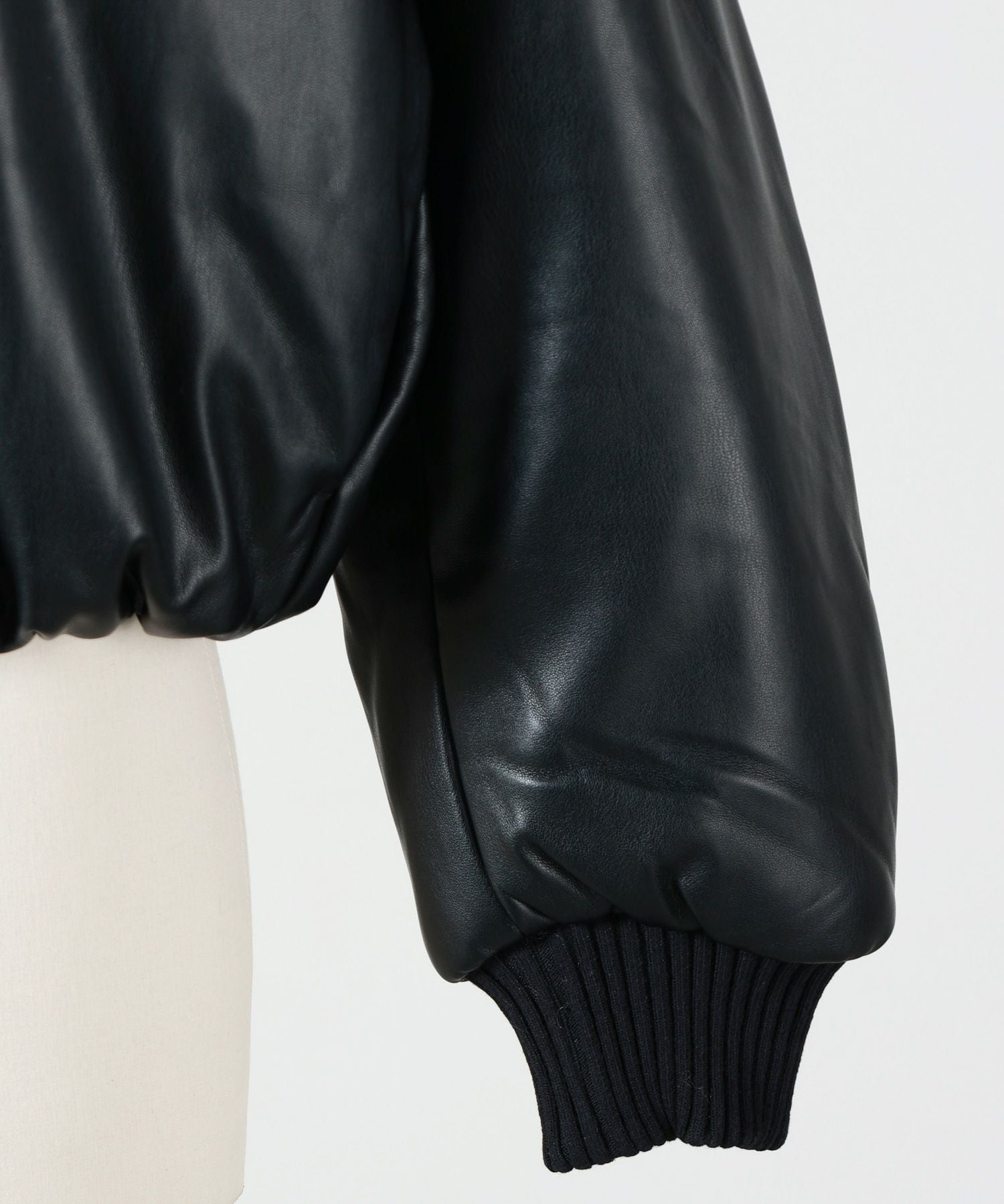 Acne Studios(アクネストゥディオズ)】 フェイクレザーボンバー