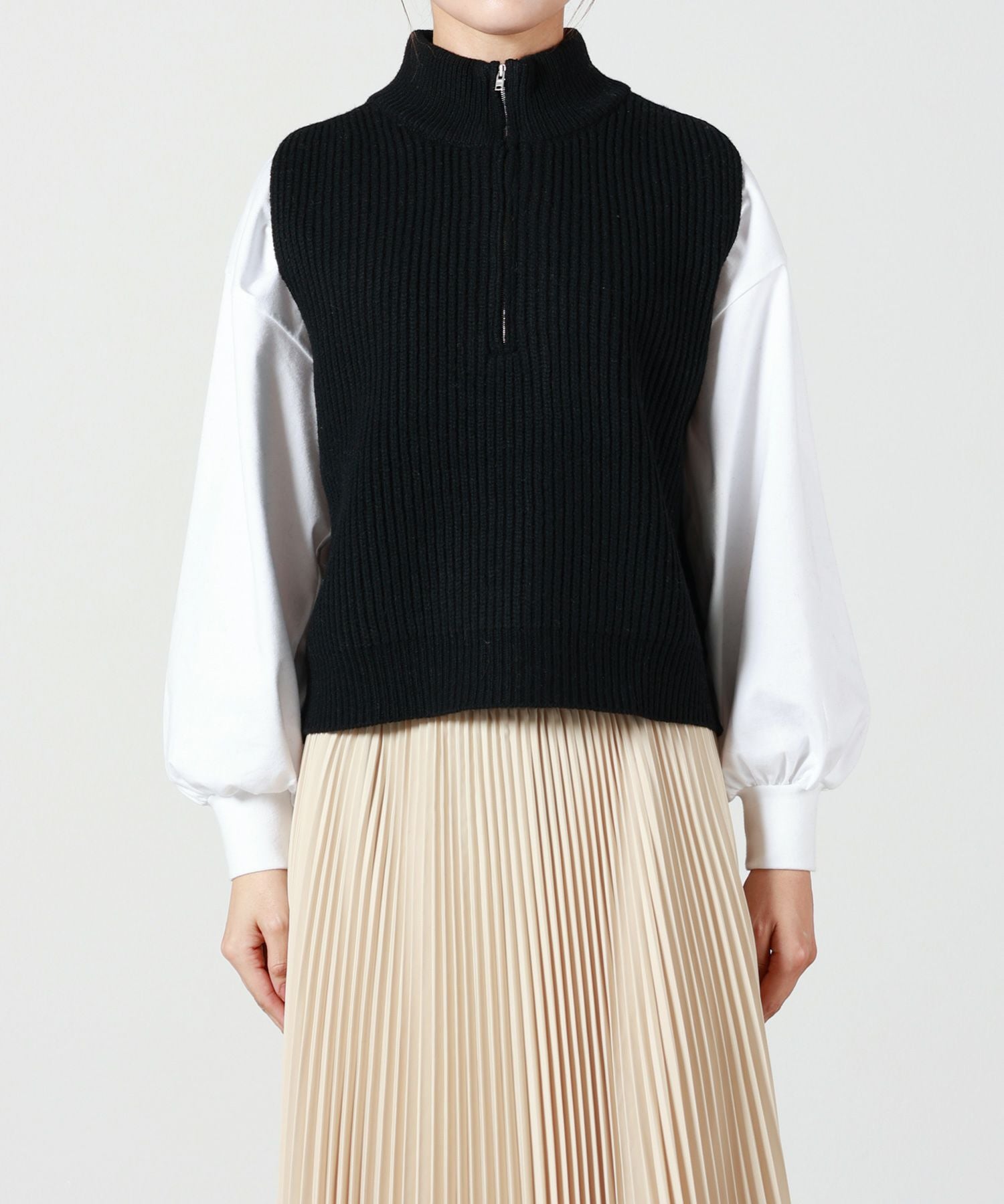HYKE カシミア混コットン ニットベスト オリーブ 000000042205-11.jpg?size=l&w=