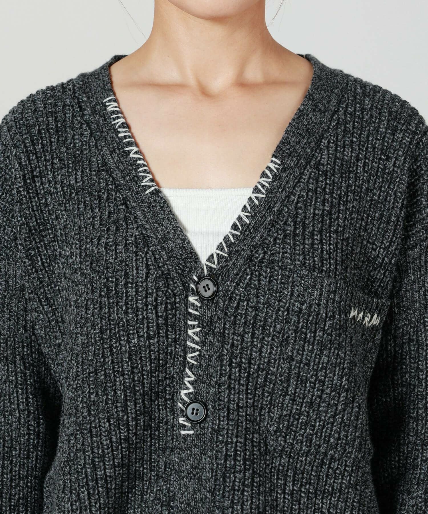 MARNI(マルニ)】 ウールカーディガン マルニメンディング刺繍入り