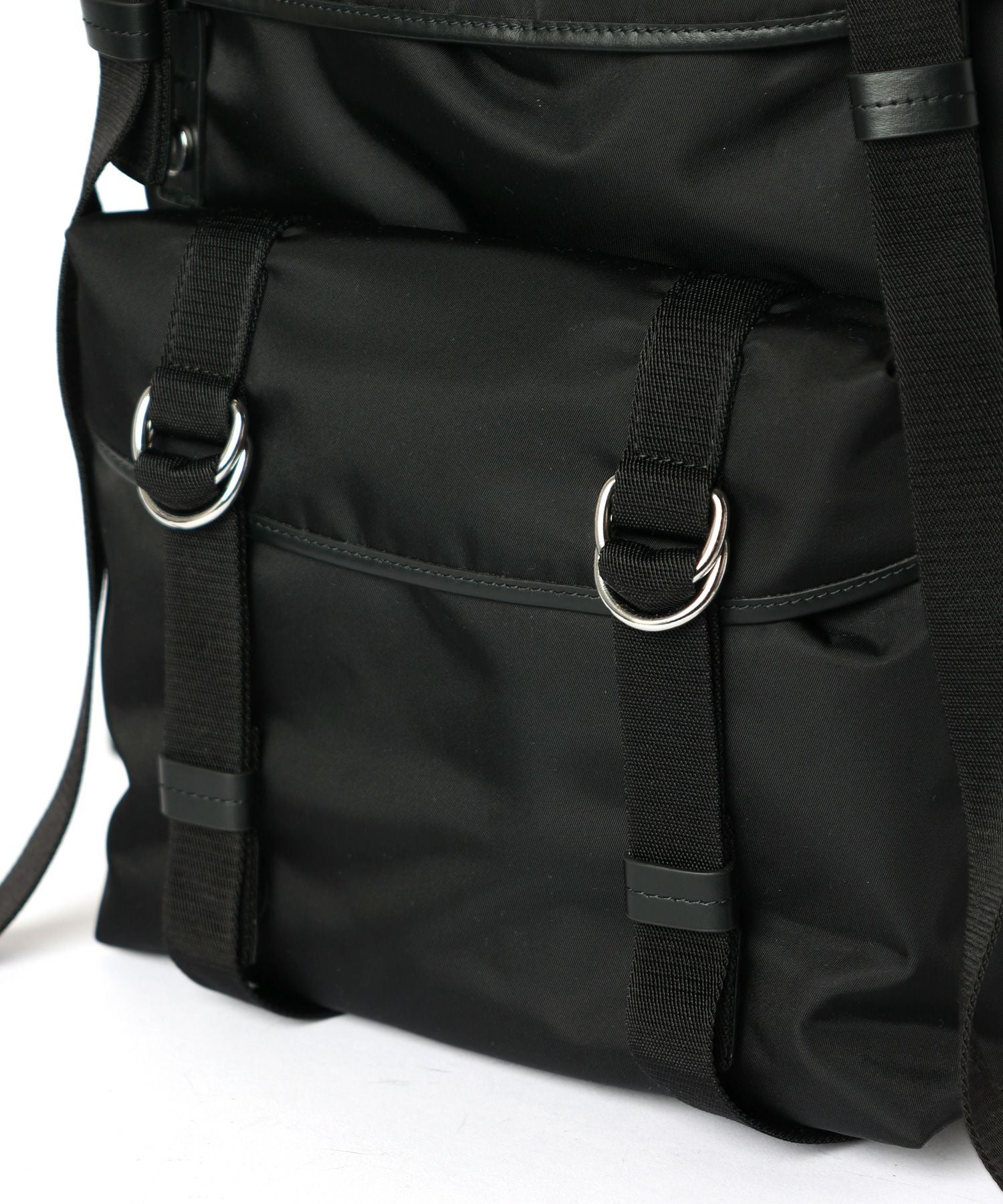 Maison Margiela(メゾンマルジェラ)】 HIGH TECH MEDIUM BACKPACK