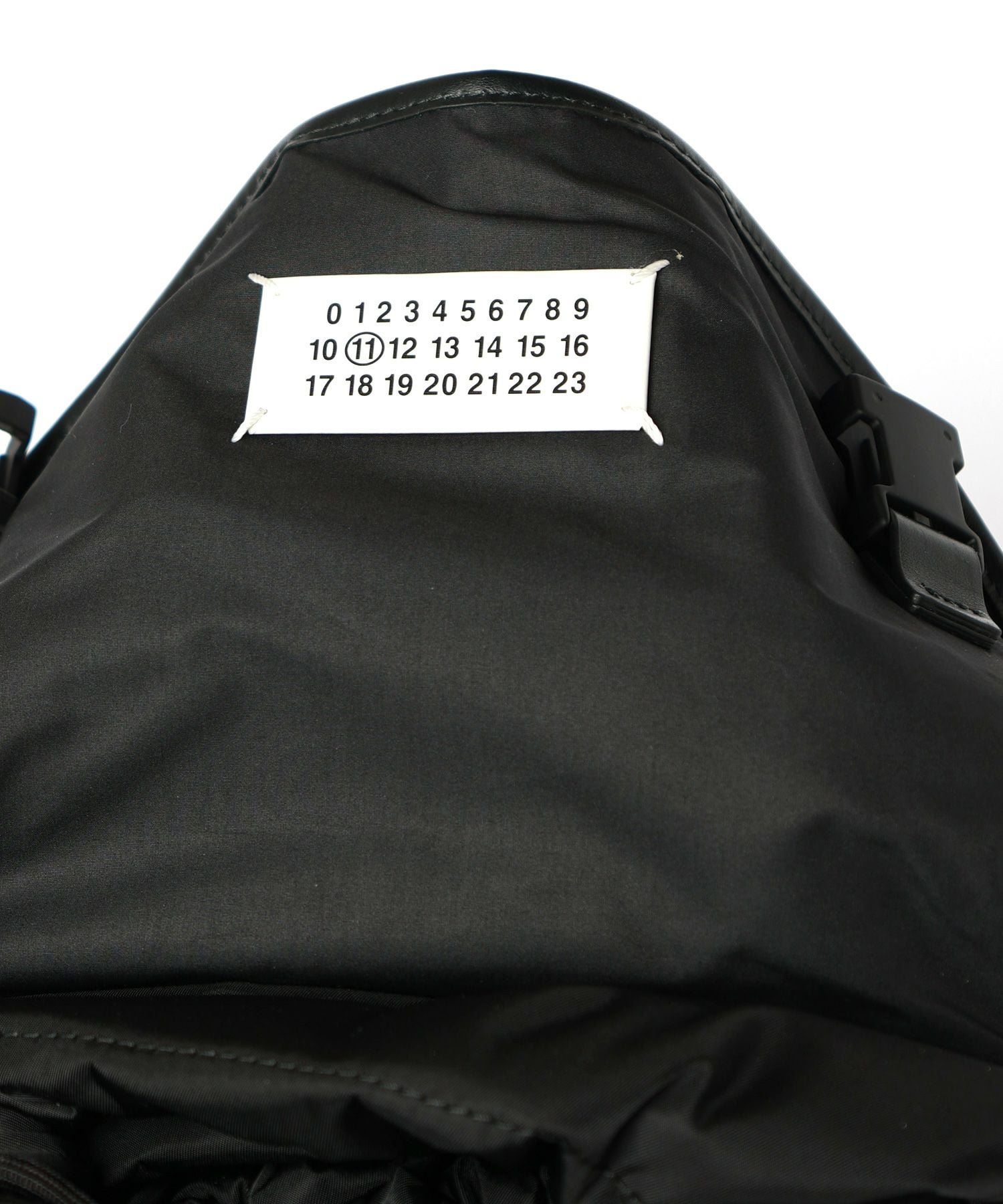 Maison Margiela マルジェラ ミディアム バックパック新品正規品 Maison Margiela(メゾンマルジェラ)】 ハイテクミディアム バック