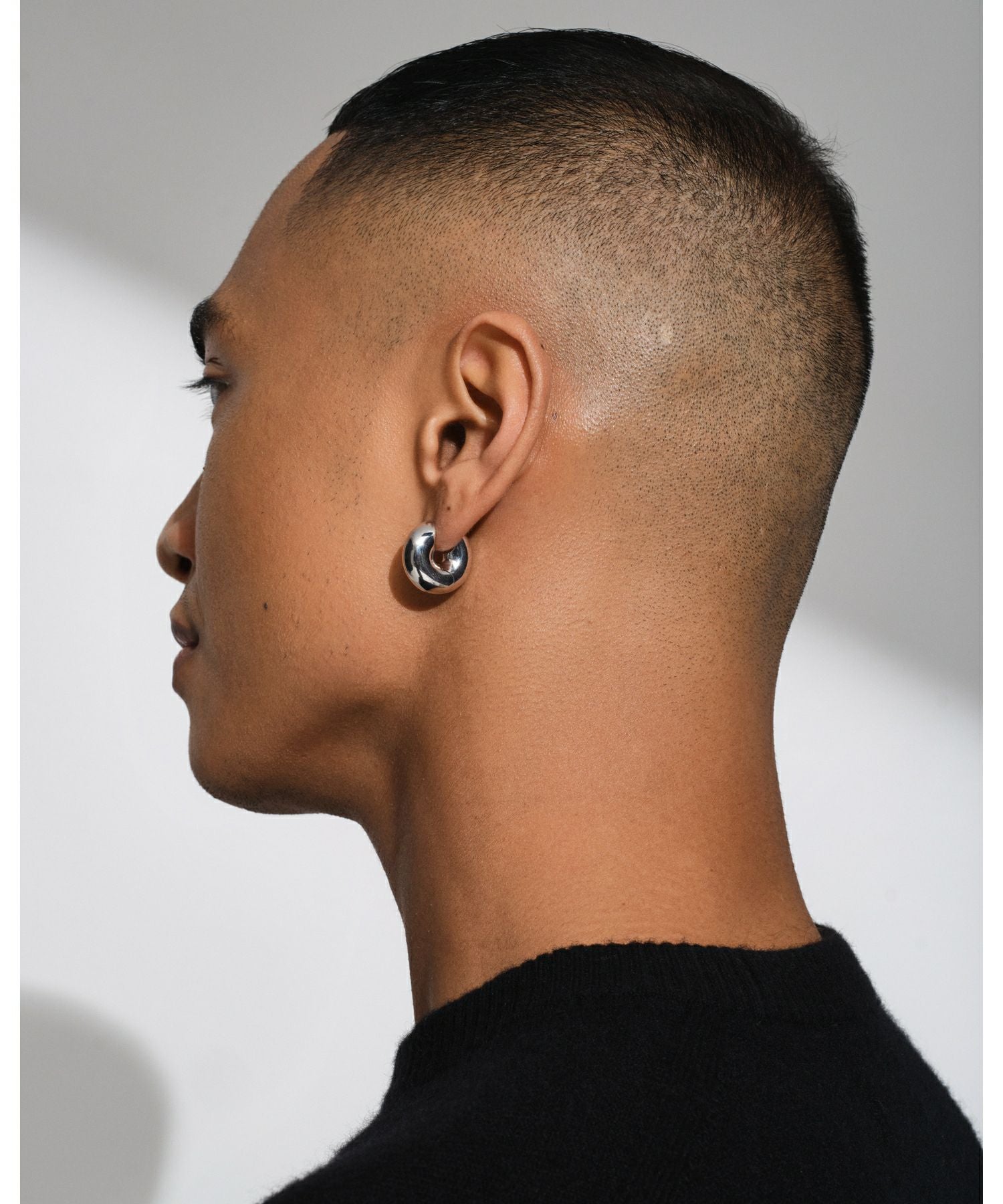 TOM WOOD(トムウッド)】 Sphere Hoops ピアス｜PARIGOT ONLINE（パリゴ