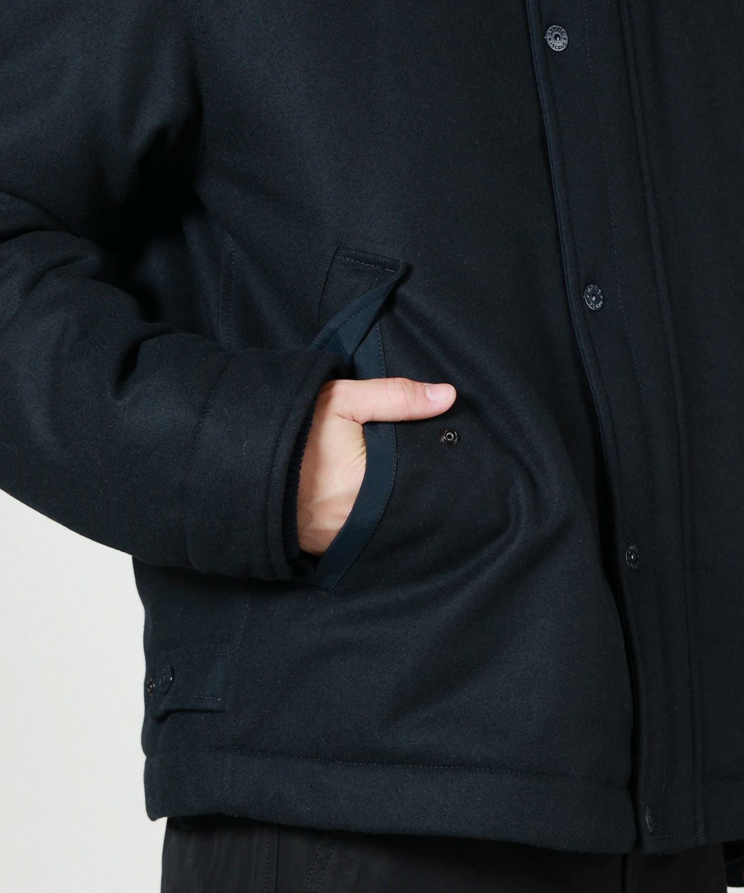 STONE ISLAND(ストーンアイランド)】 GHOST JACKET｜PARIGOT ONLINE