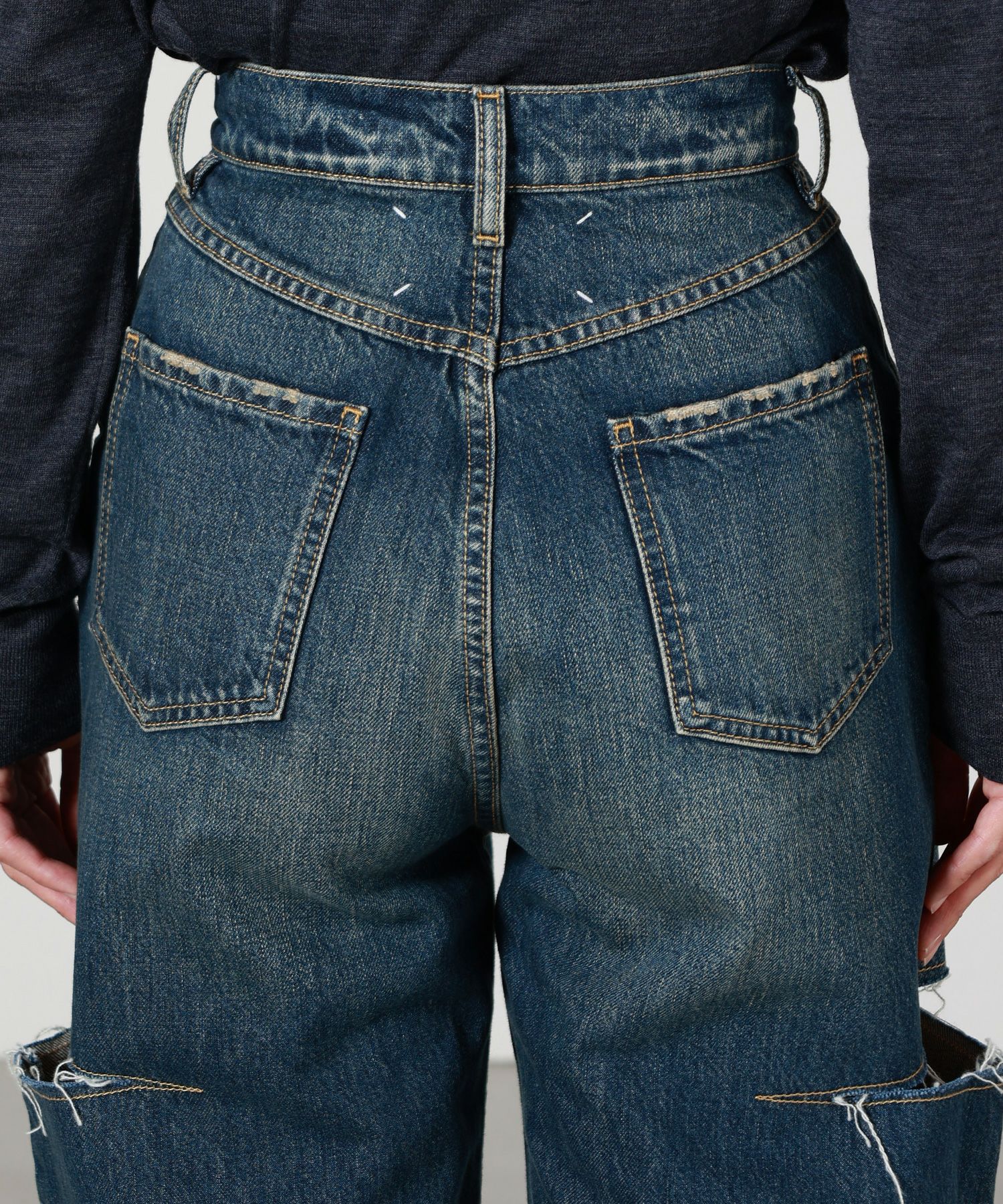 Maison Margiela(メゾンマルジェラ)】CUT-OUT JEANS｜PARIGOT ONLINE
