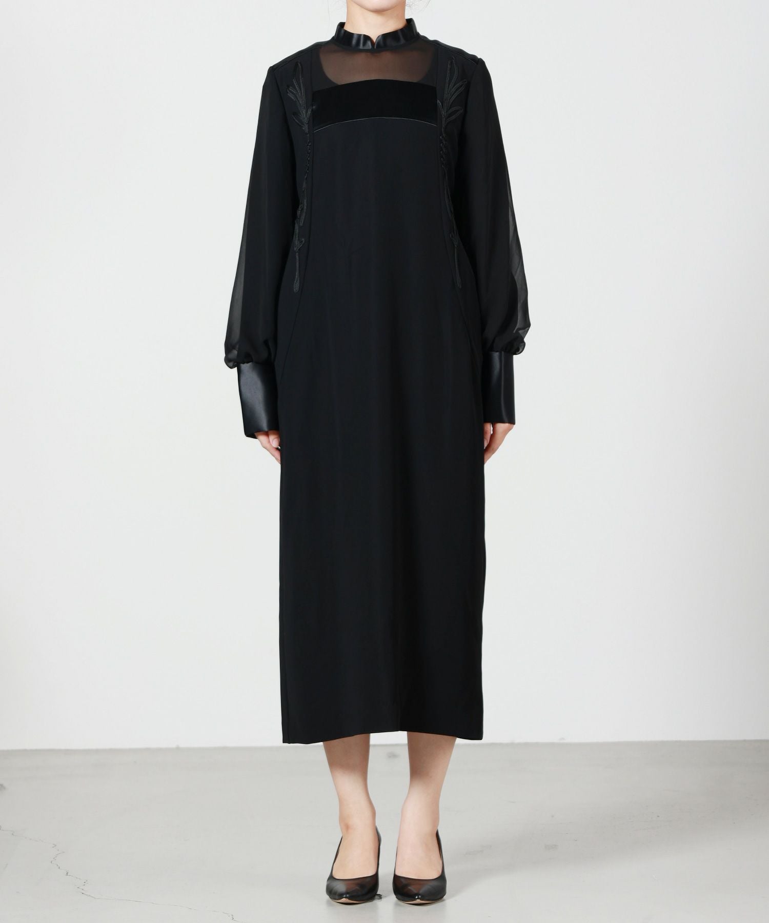 LOKITHO(ロキト)】 CORD EMB PANELED DRESS｜PARIGOT ONLINE（パリゴ