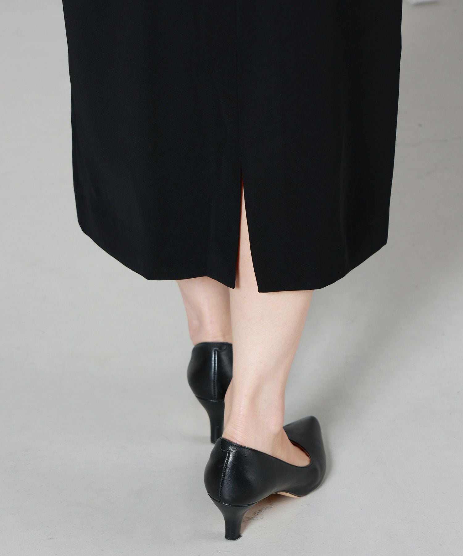 LOKITHO(ロキト)】 CORD EMB PANELED DRESS｜PARIGOT ONLINE（パリゴ