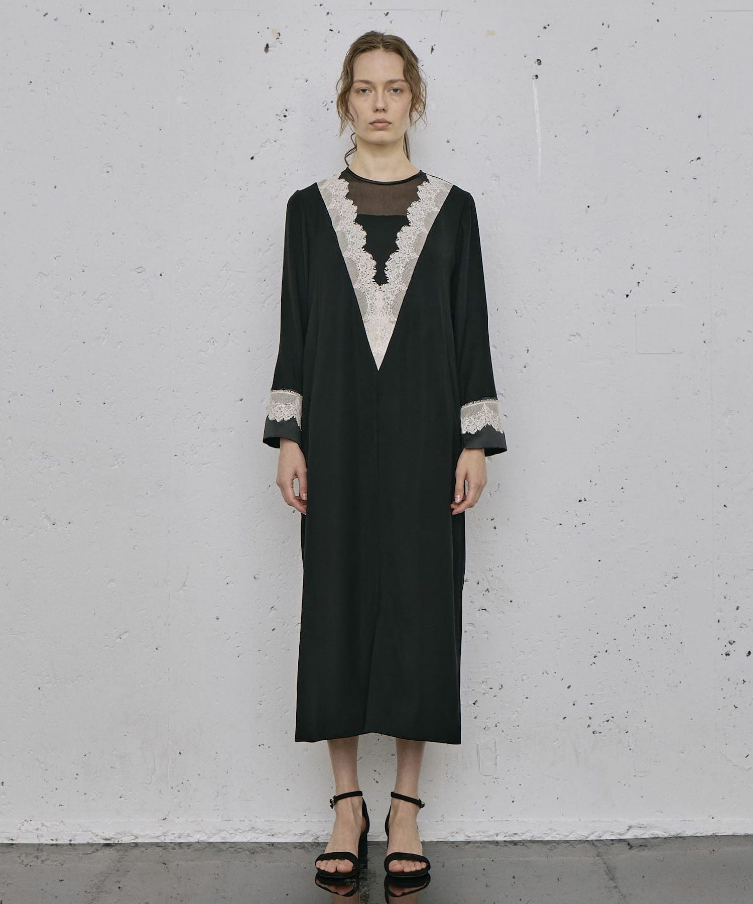 LOKITHO(ロキト)】 LACED V NECK TUNIC DRESS｜PARIGOT ONLINE（パリゴ
