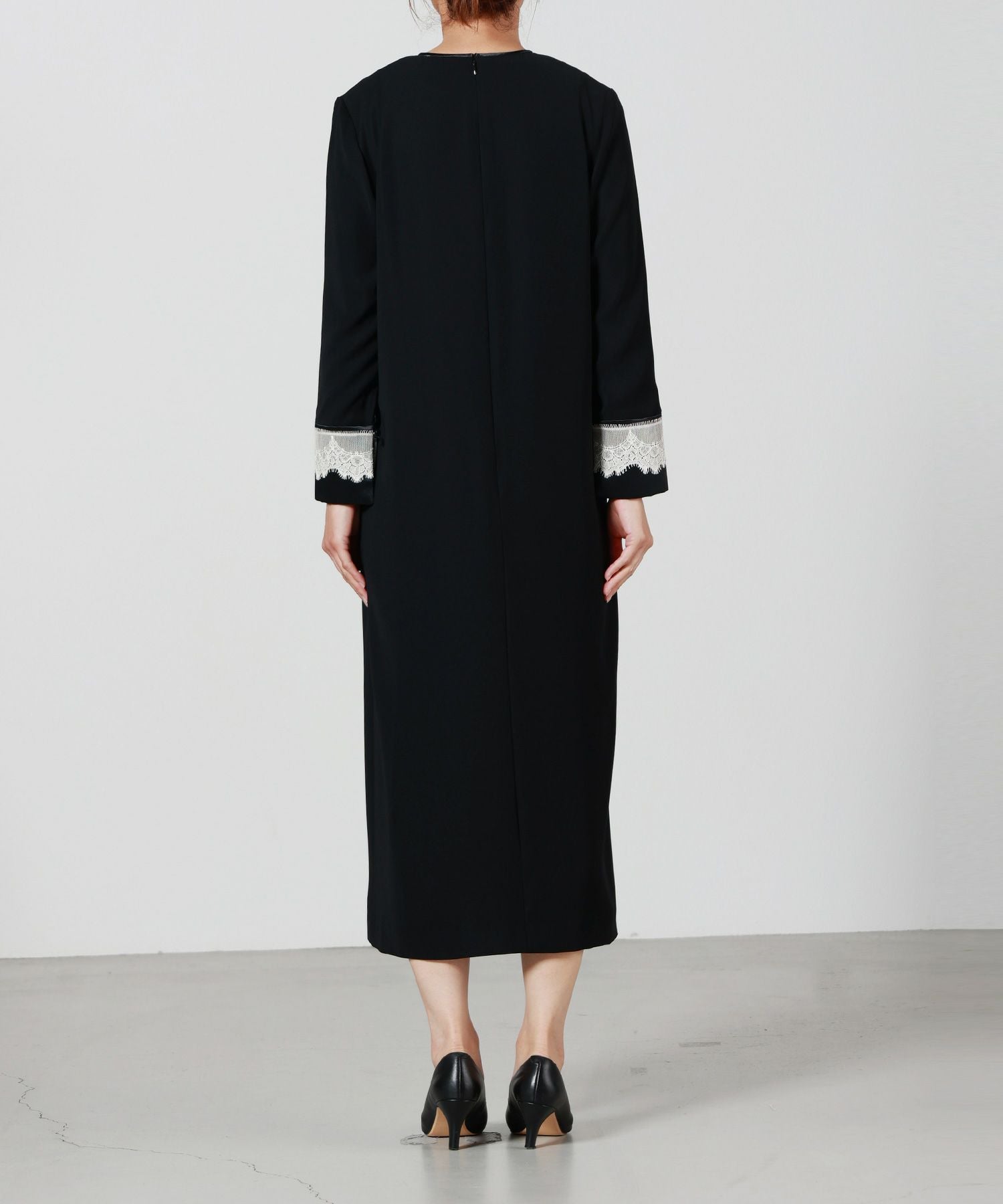 LOKITHO(ロキト)】 LACED V NECK TUNIC DRESS｜PARIGOT ONLINE（パリゴ