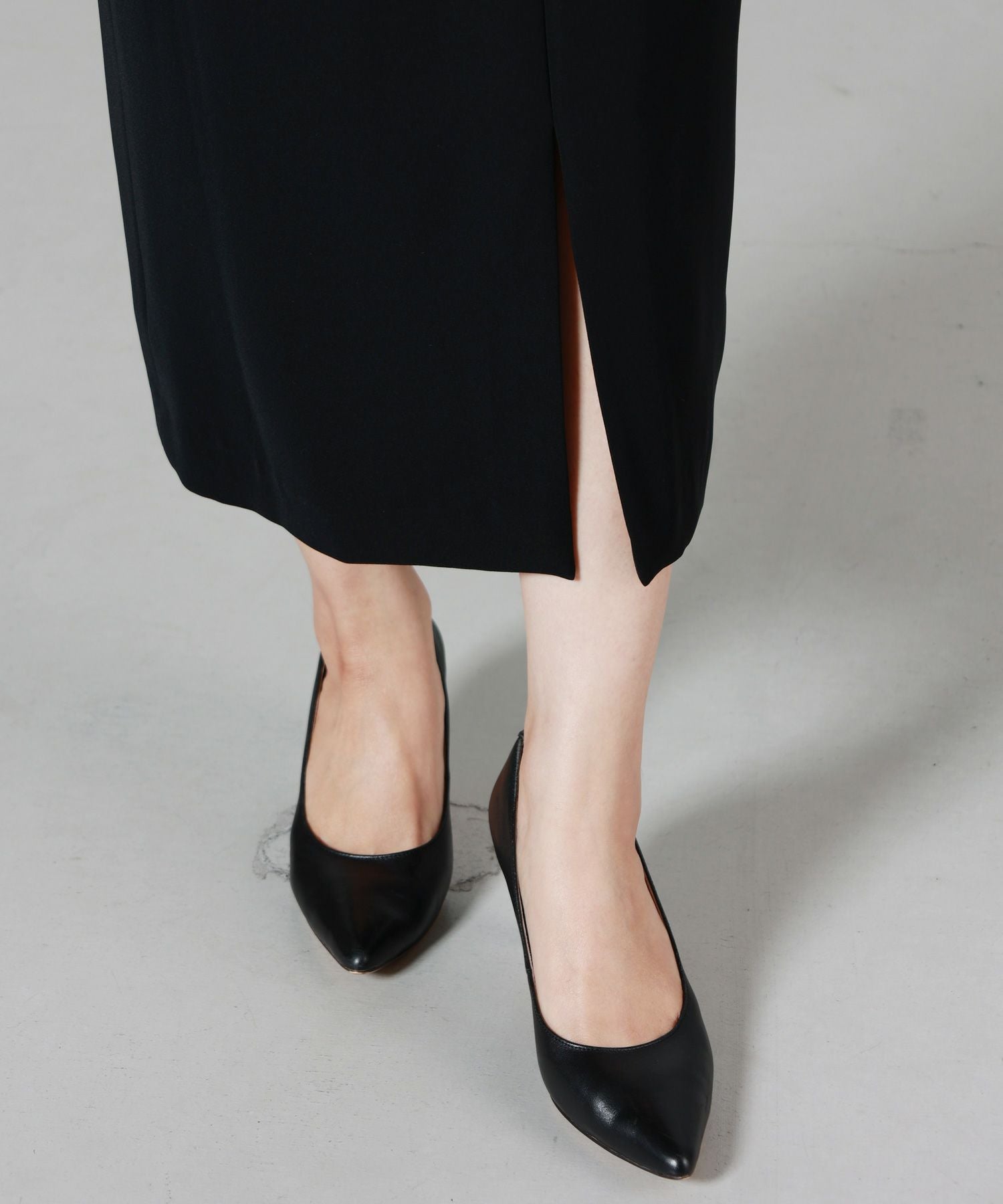 LOKITHO(ロキト)】 LACED V NECK TUNIC DRESS｜PARIGOT ONLINE（パリゴ