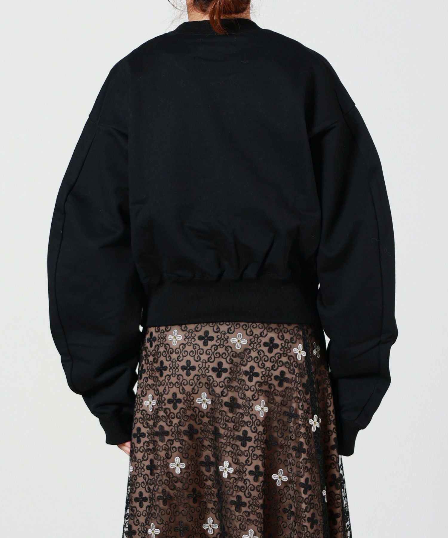 MURRAL(ミューラル)】 Patchwork embroidered sweatshirt｜PARIGOT