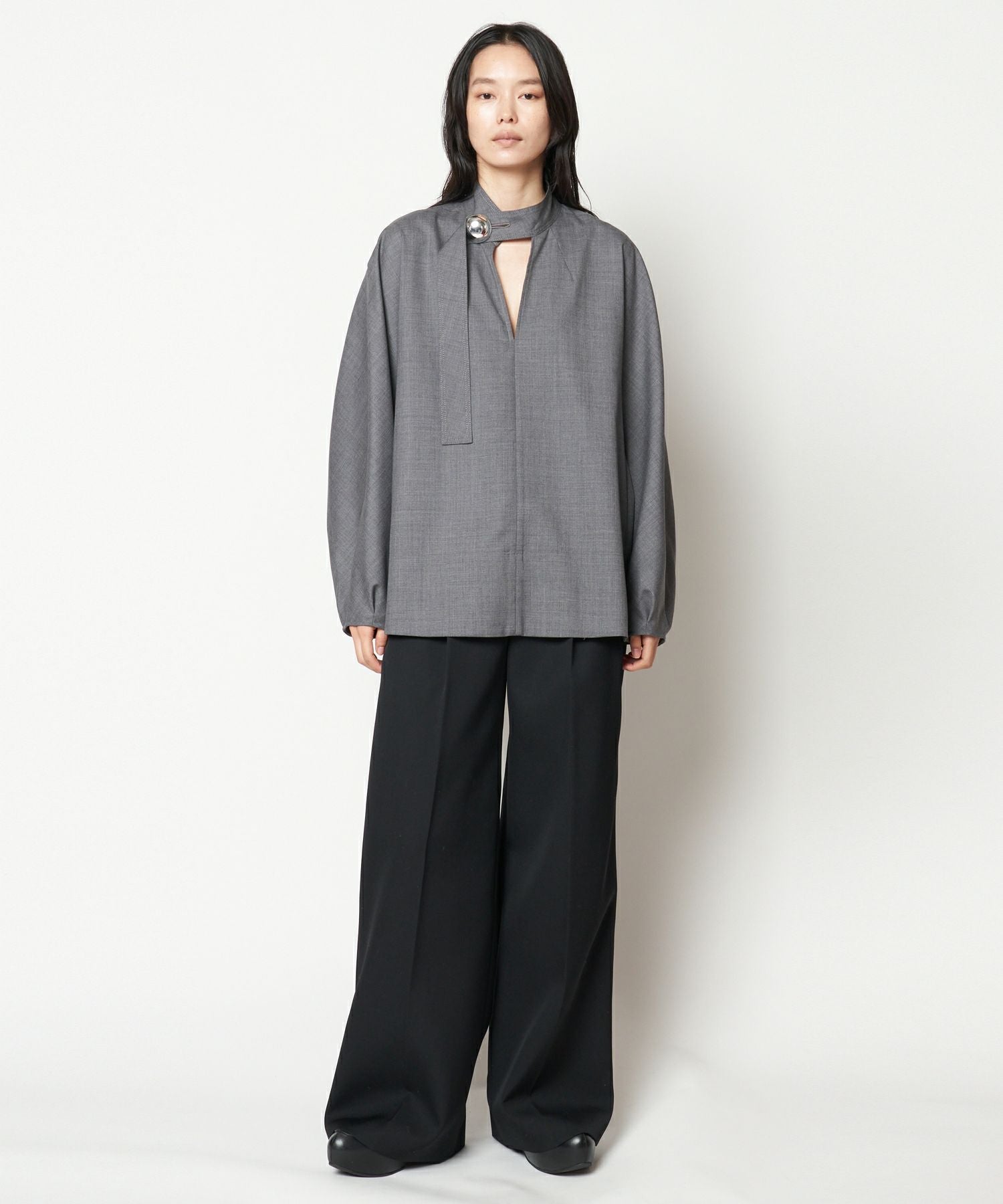 HARUNOBUMURATA(ハルノブムラタ)】 HEPBURN-WOOL SHIRT BUTTON TOP