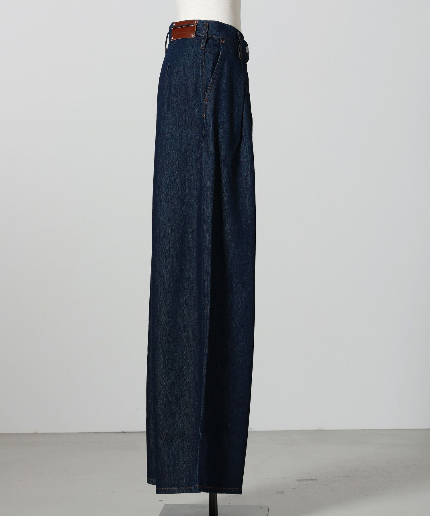 DRIES VAN NOTEN(ドリス ヴァン ノッテン)】 ワイドプリーツ・ジーンズ