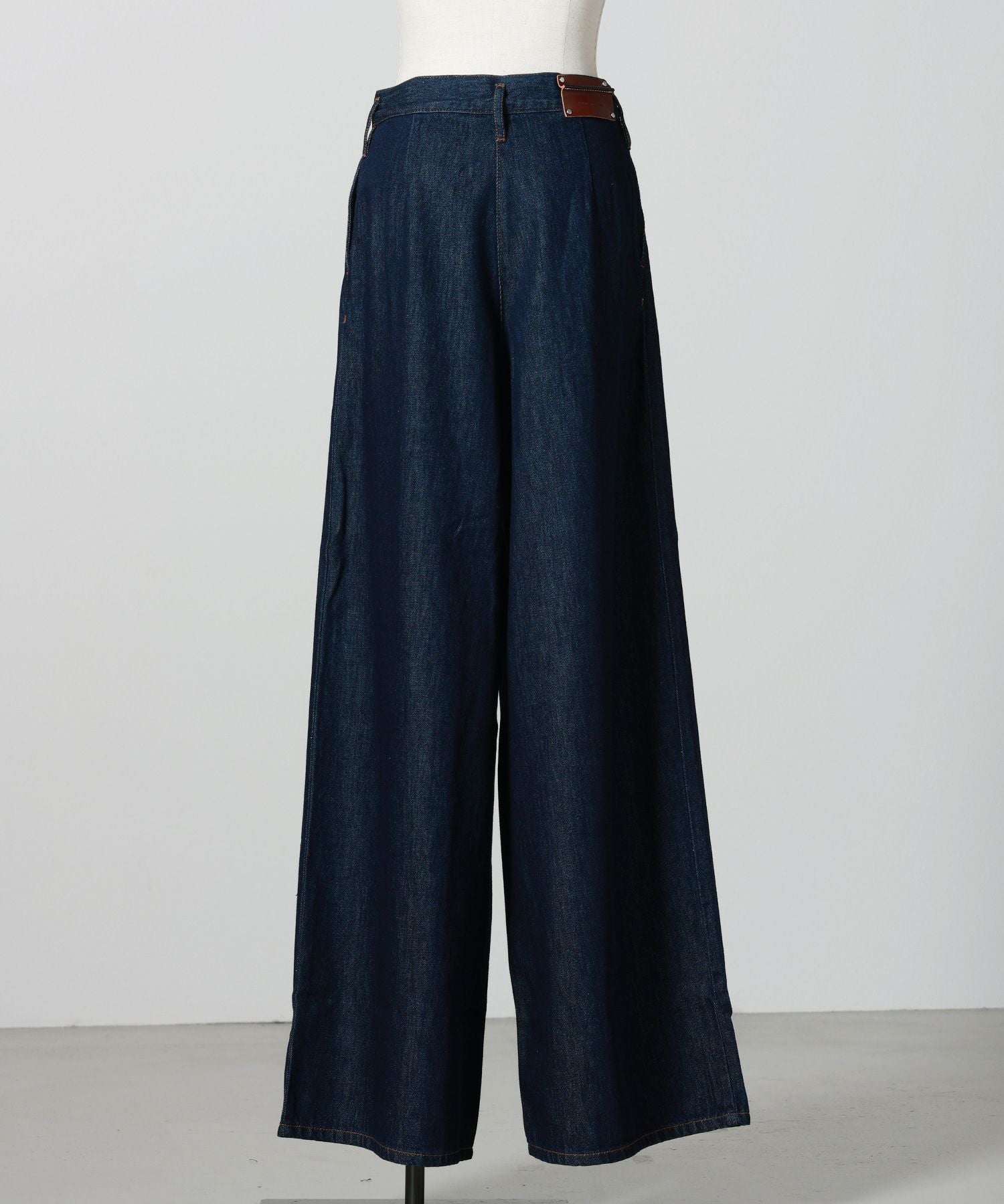 DRIES VAN NOTEN(ドリス ヴァン ノッテン)】 ワイドプリーツ・ジーンズ