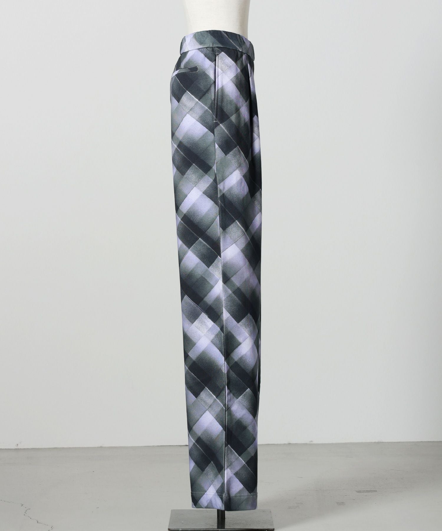 DRIES VAN NOTEN(ドリス ヴァン ノッテン)】 ストレートスウェット