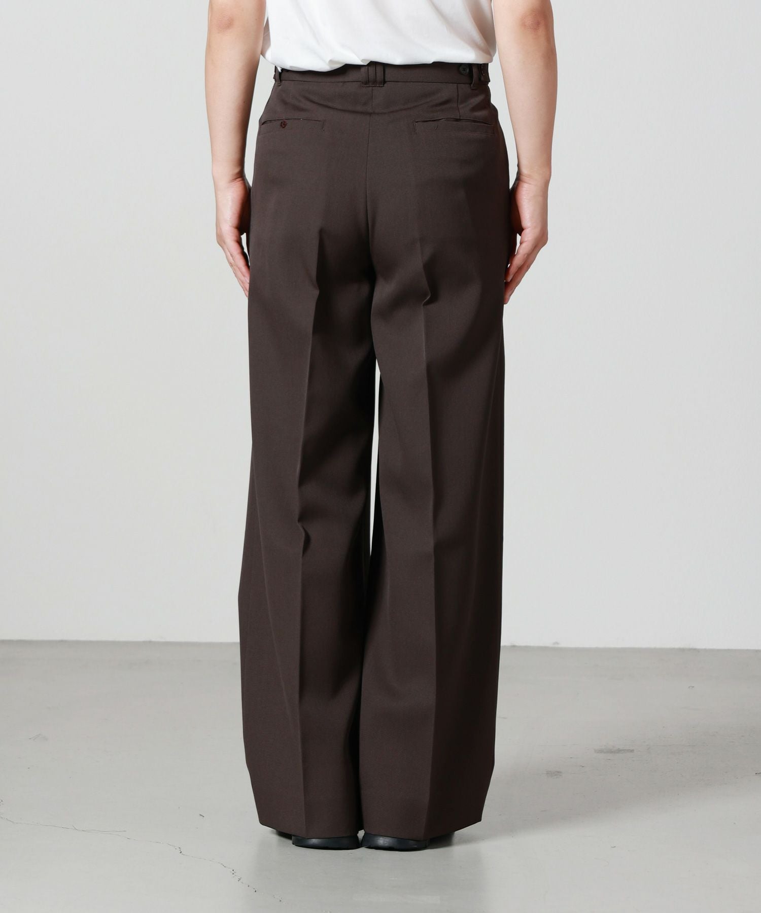 YOKE(ヨーク)】 Wool Gabardine 3Pleated Wide-Leg Trousers｜PARIGOT