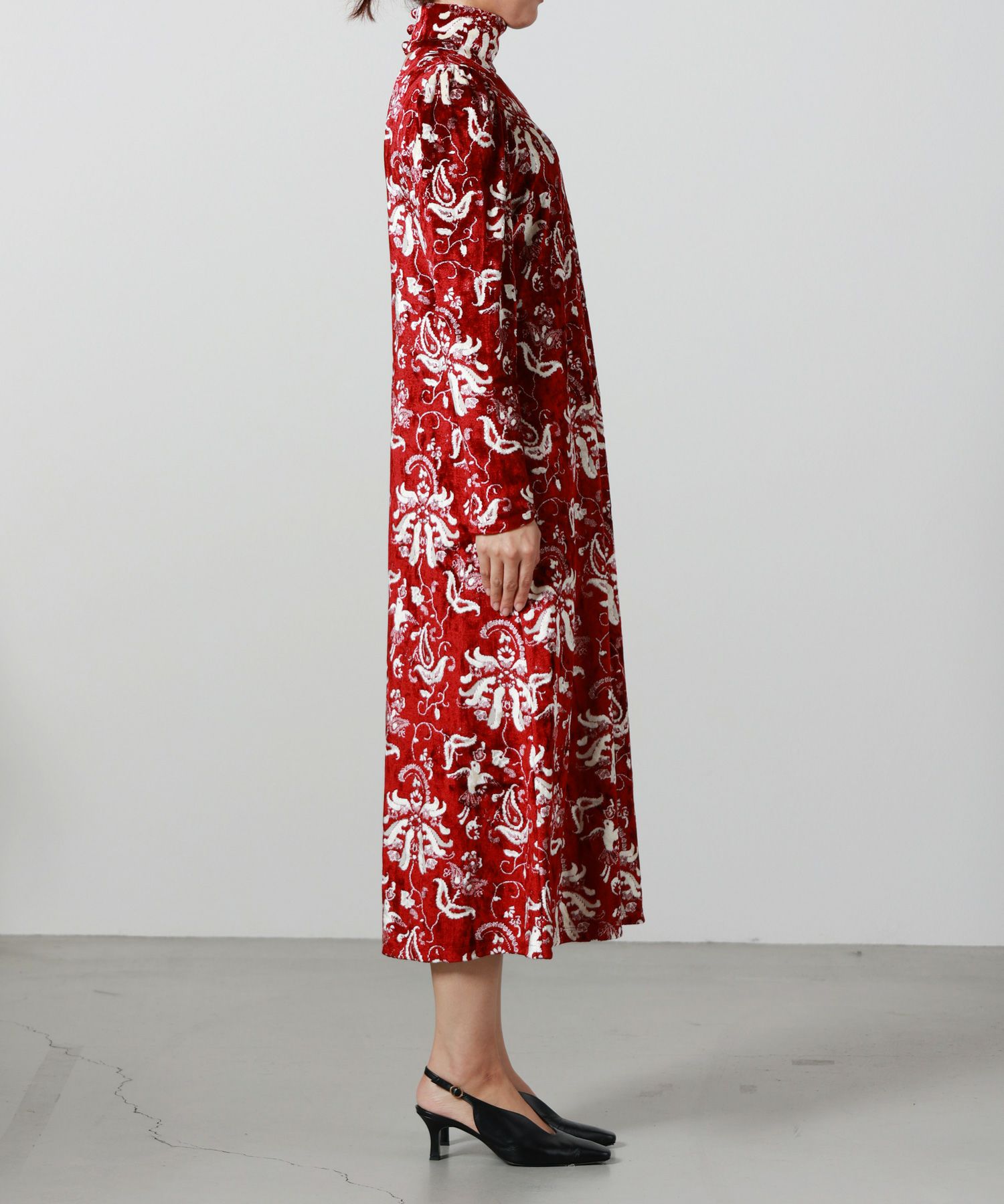 Mame Kurogouchi(マメ クロゴウチ)】 Velour Jersey High Neck Dress