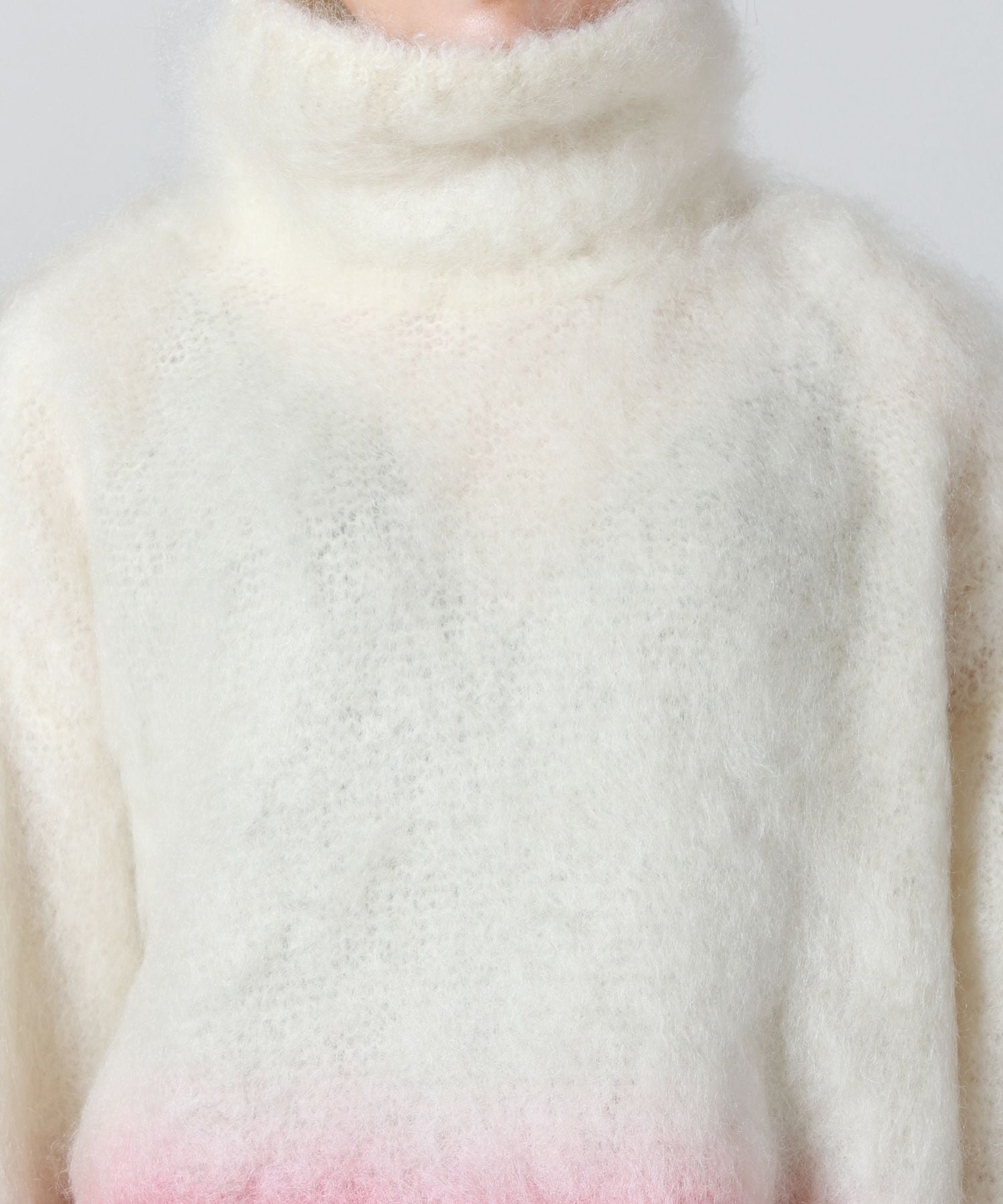 Mame Kurogouchi(マメ クロゴウチ)】 Fur Knitted High Neck Top
