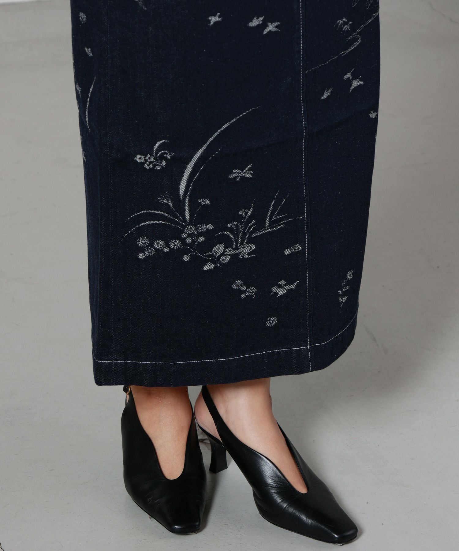 Mame Kurogouchi(マメ クロゴウチ)】 Nature Pattern Jacquard Denim