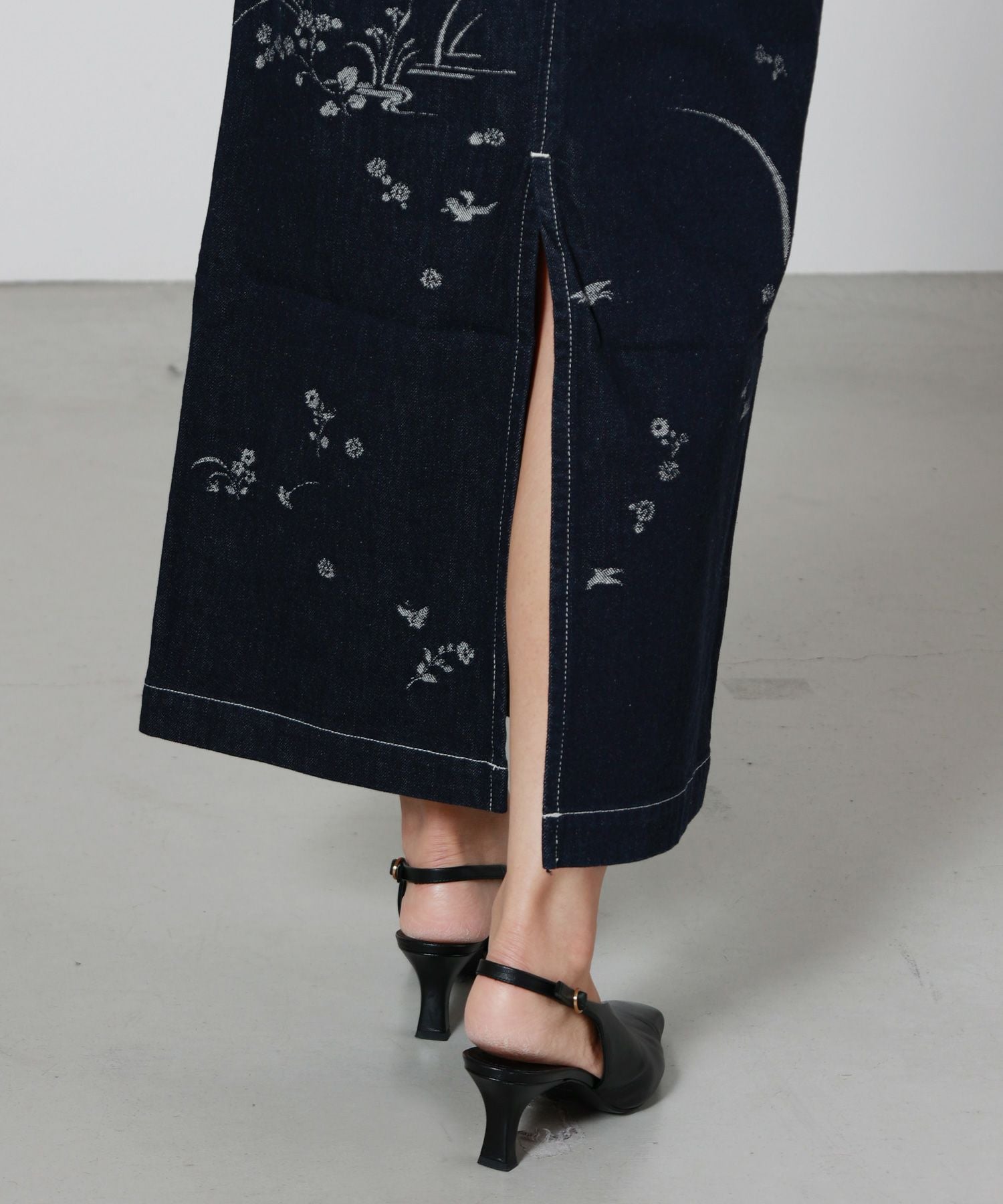 Mame Kurogouchi(マメ クロゴウチ)】 Nature Pattern Jacquard Denim